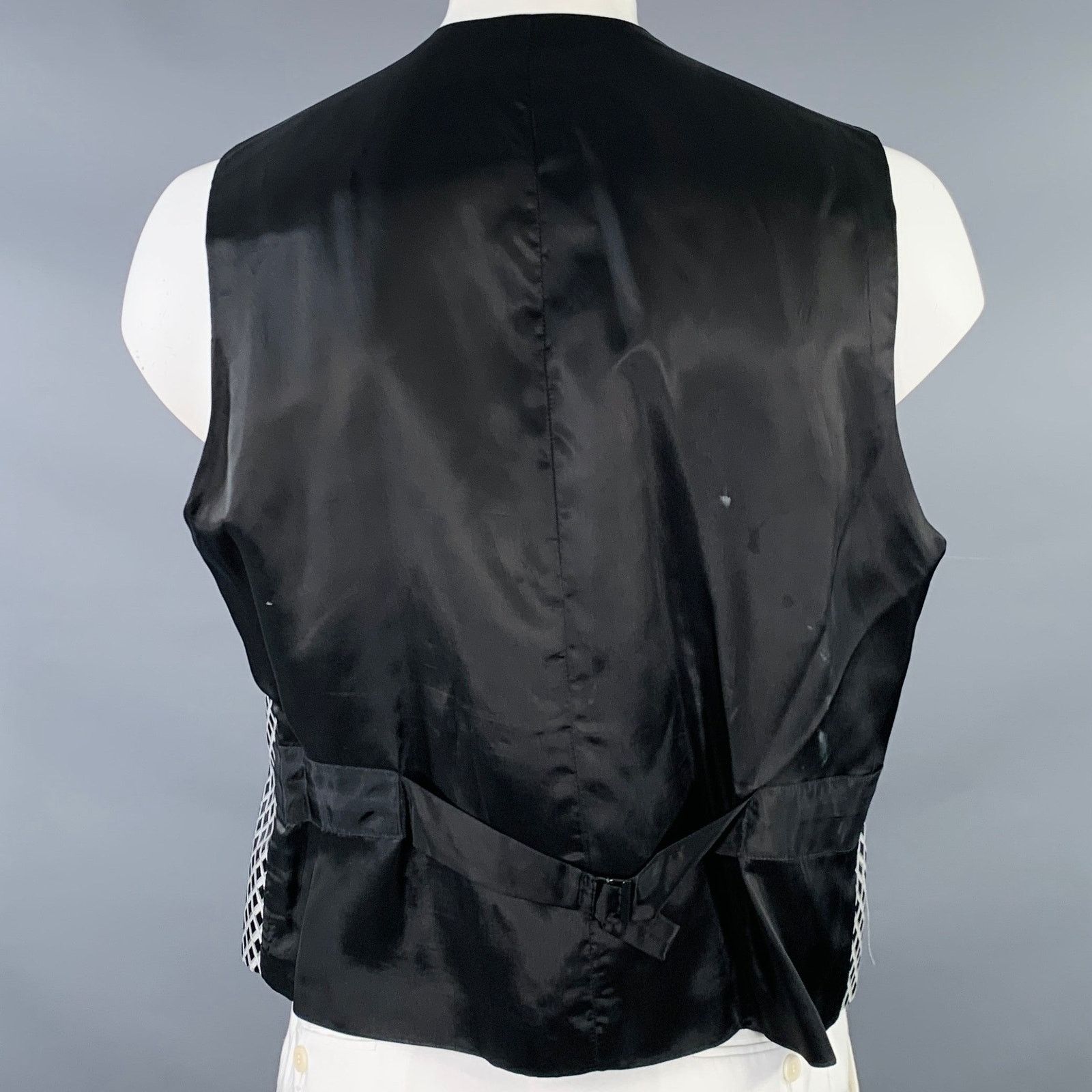 XL Black White Grey Diamond Jacquard Vest