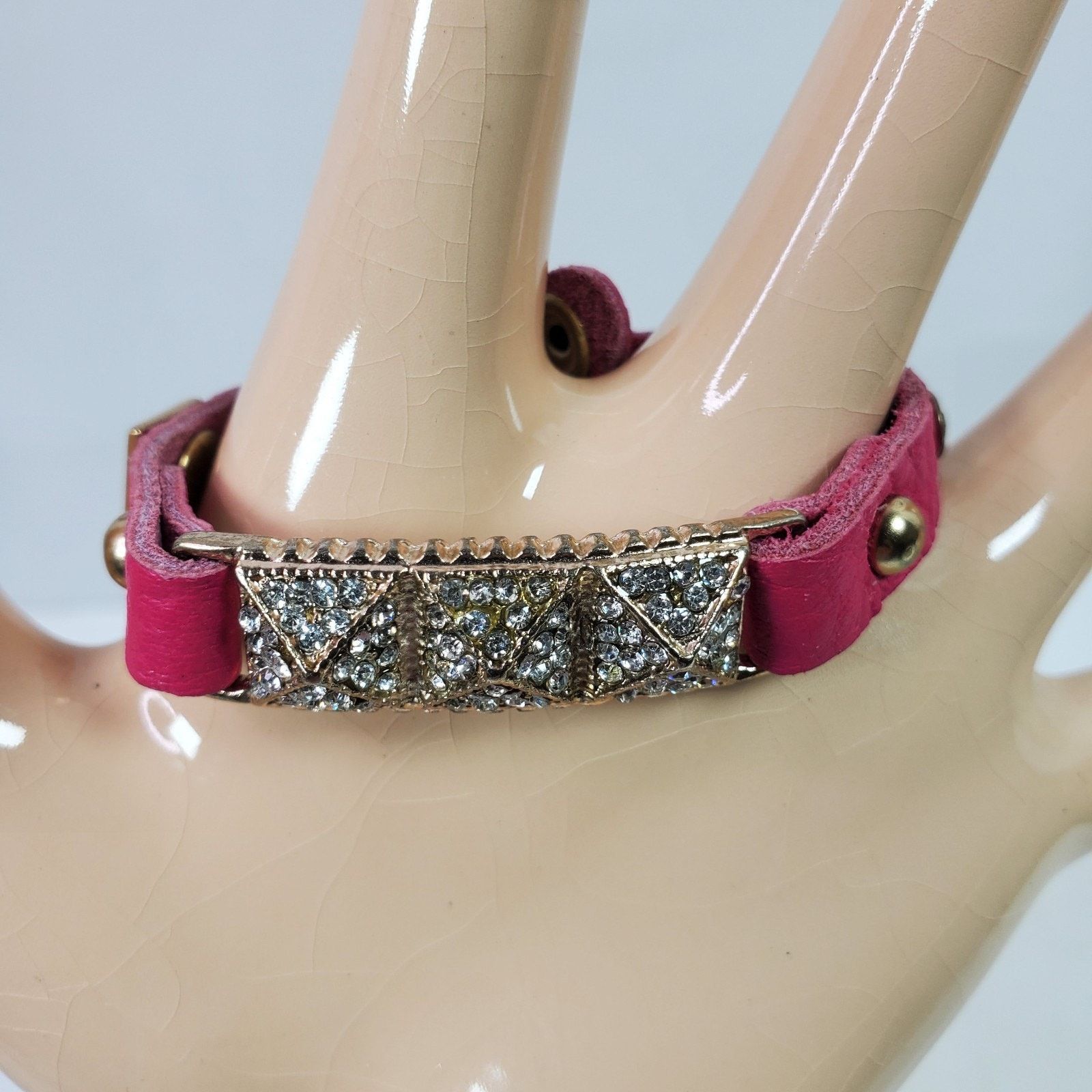 The Unbranded Brand Hippie Bracelet Wrap Pink Gold Tone Snap 8.5" Adj NOS Size ONE SIZE - 1 Thumbnail