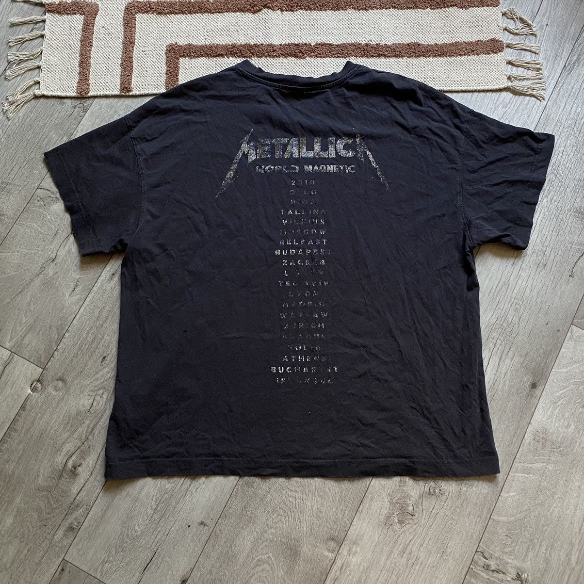 Band Tees METALLICA Y2K WORLD MAGNETIC TOUR OVERSIZE T SHIRT Size US XL / EU 56 / 4 - 2 Thumbnail