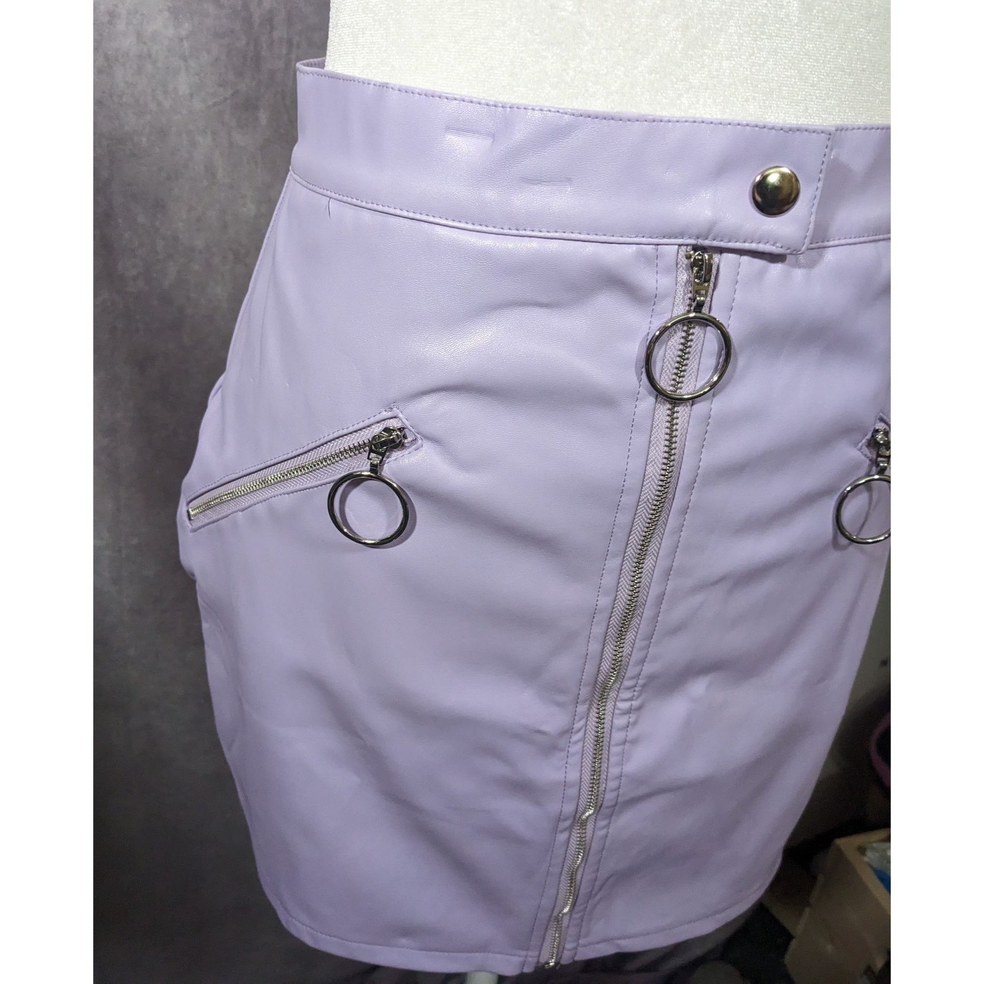 Other Salty Pastel Purple Faux Leather Mini Skirt Size Medium Size 27" / US 4 / IT 40 - 7 Thumbnail