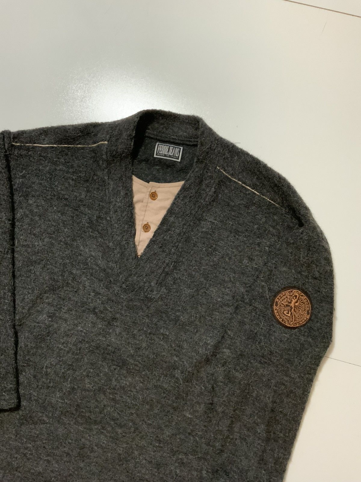 Gianfranco Ferre Vintage Ferre Italy Fuzzy Wool Henley Pullover Sweater Size US M / EU 48-50 / 2 - 3 Thumbnail