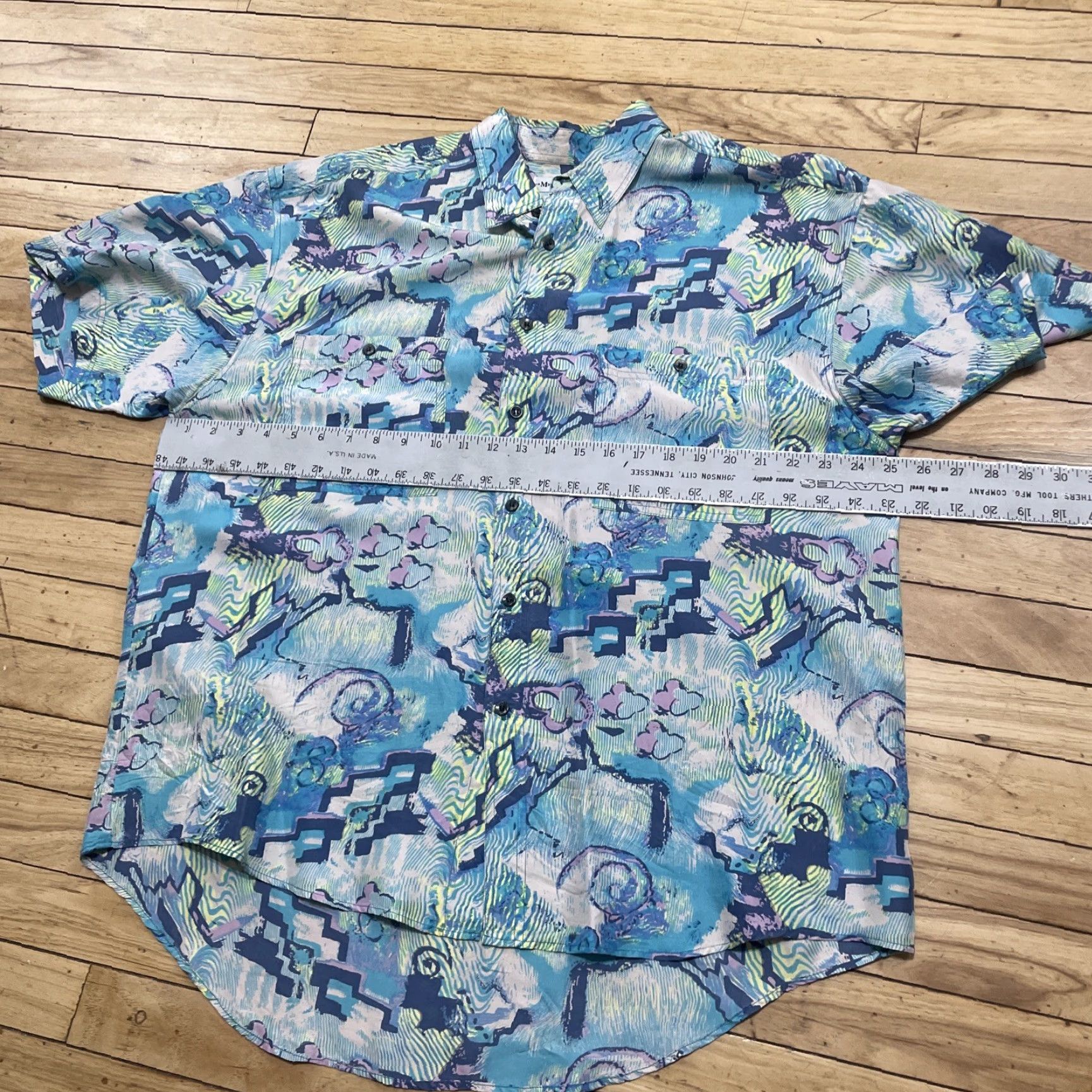 Vintage VINTAGE Michael's Fashions Hawaiian Silk Shirt Men L Turquoise Blue Green Geometric ShirtMens L, Turquoise Blue Green, Silk, Button-Up, Short Sleeve Size US L / EU 52-54 / 3 - 7 Thumbnail