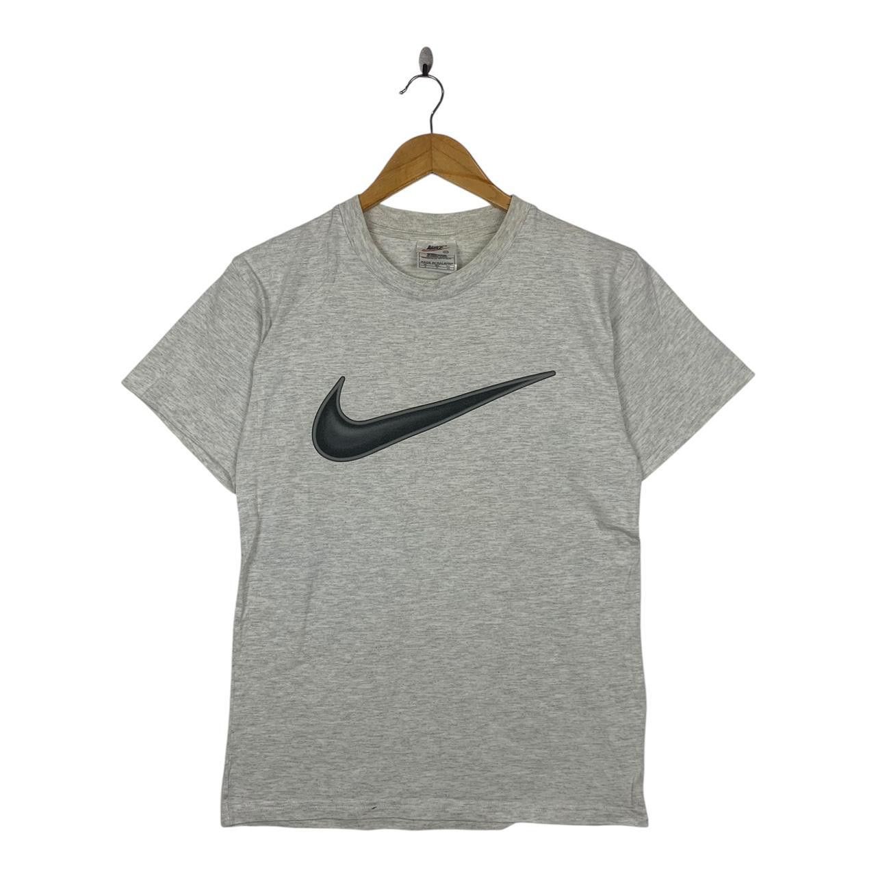Vintage Vintage 90’ NIKE SWOOSH LOGO Center Basketball Tee Shirt Top Size US XS / EU 42 / 0 - 1 Thumbnail