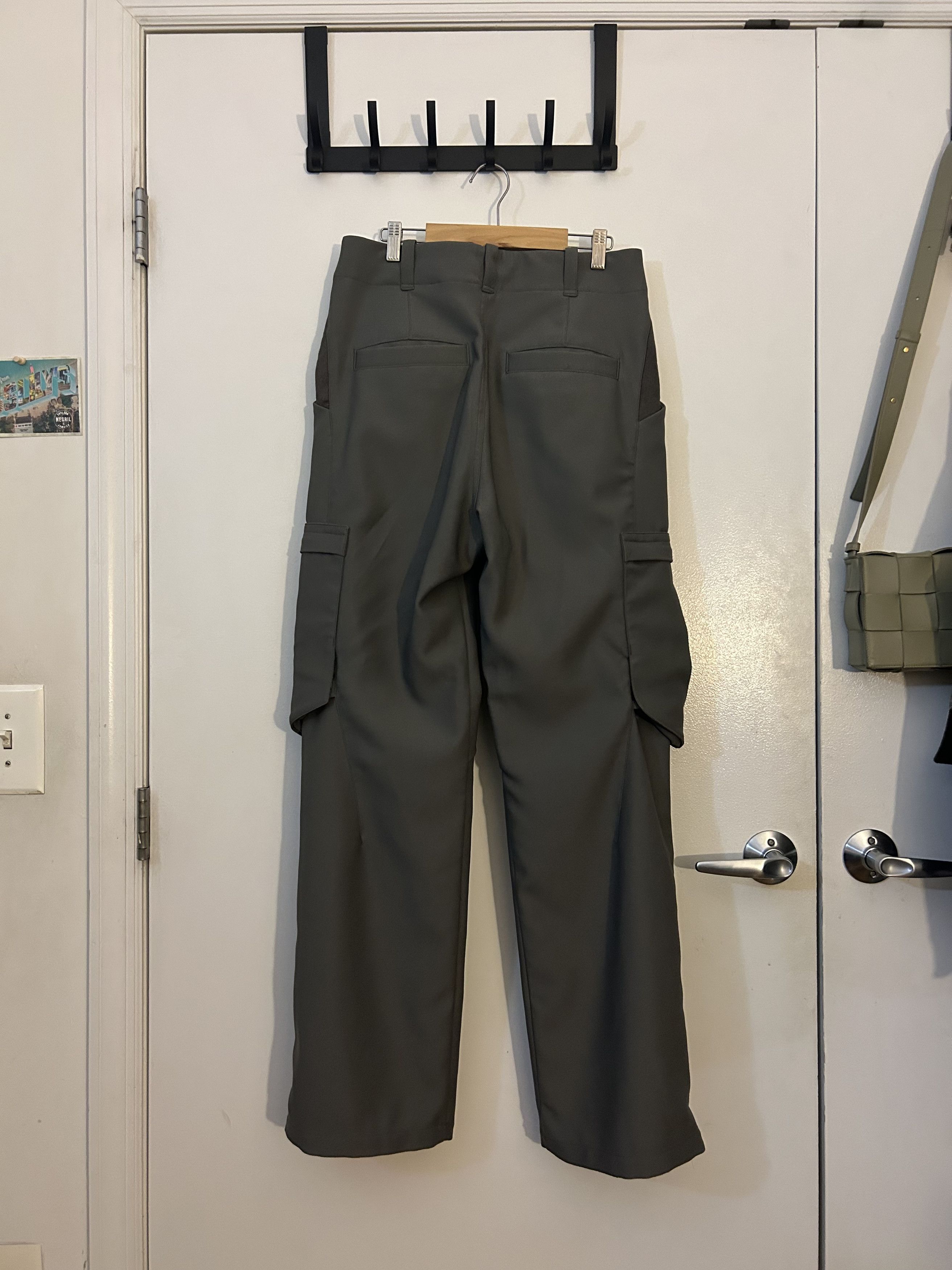 パンツ KIKO KOSTADINOV Bindra Cargo Trousers Kiko Kostadinov Bindra Cargo Trousers 2020 – 300700