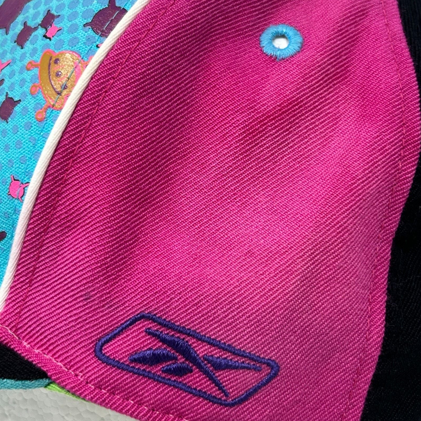 Reebok New England Patriots Hat Baseball Cap UFO Alien Space 7 5/8 Size ONE SIZE - 6 Thumbnail