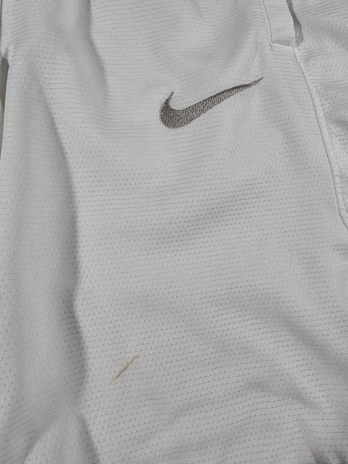 Nike Nike Dri-Fit White Gray Kids M Shorts Size US 26 / EU 42 - 2 Thumbnail