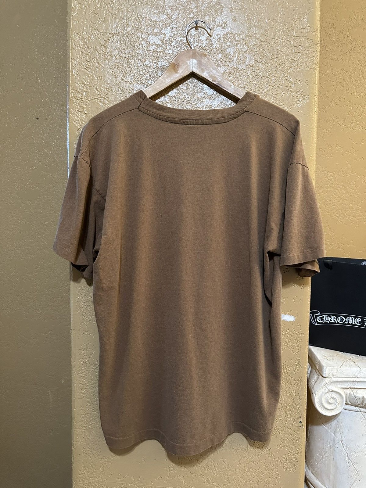 Vintage vintage 80s/90s brown single stitch blank tee large Size US L / EU 52-54 / 3 - 4 Thumbnail