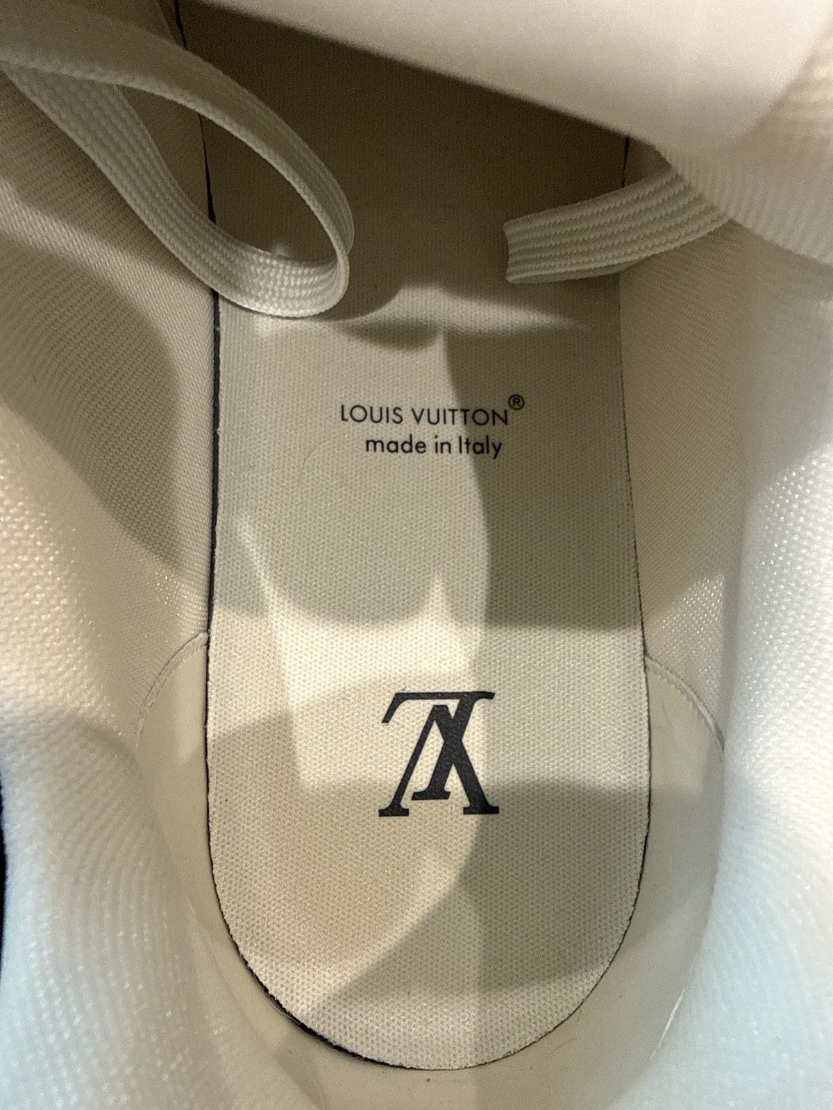 Louis Vuitton Louis Vuitton Trainer Sneaker – Denim Studded Size US 10 / EU 43 - 7 Thumbnail
