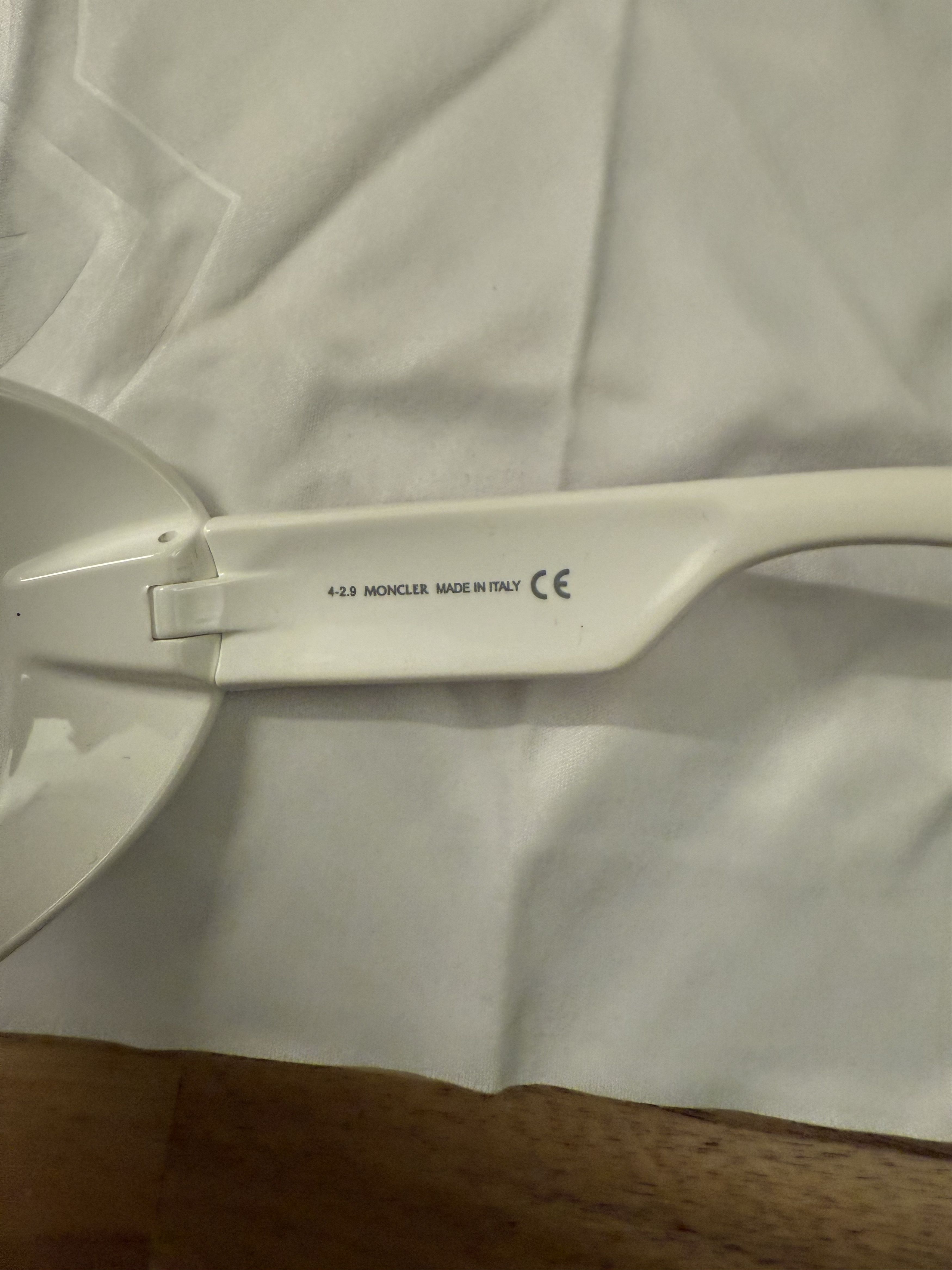 Moncler Moncler Sunglasses Size ONE SIZE - 4 Thumbnail