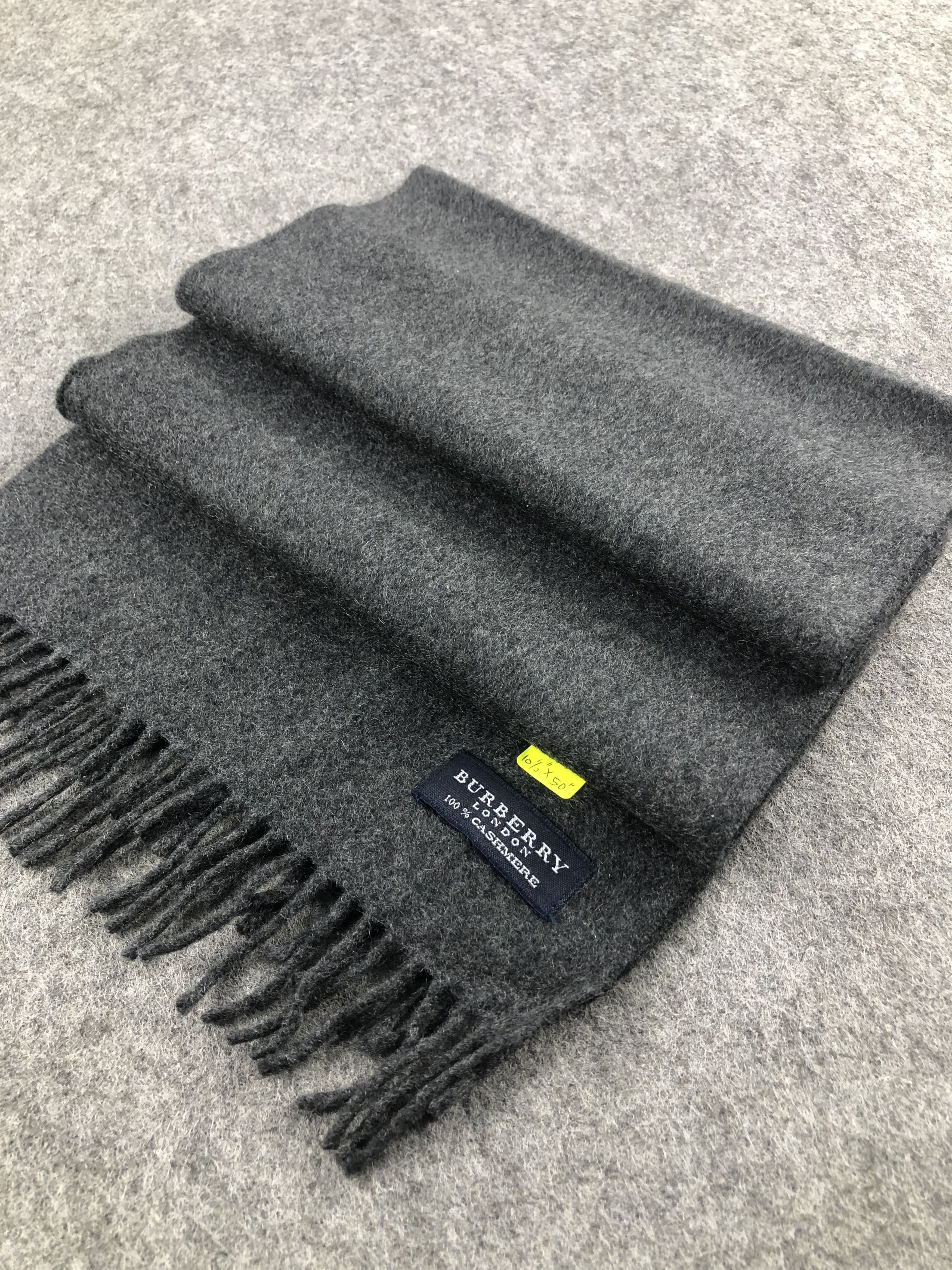 Burberry Burberry Cashmere Scarf / Muffler / Neckwear Size ONE SIZE - 2 Thumbnail