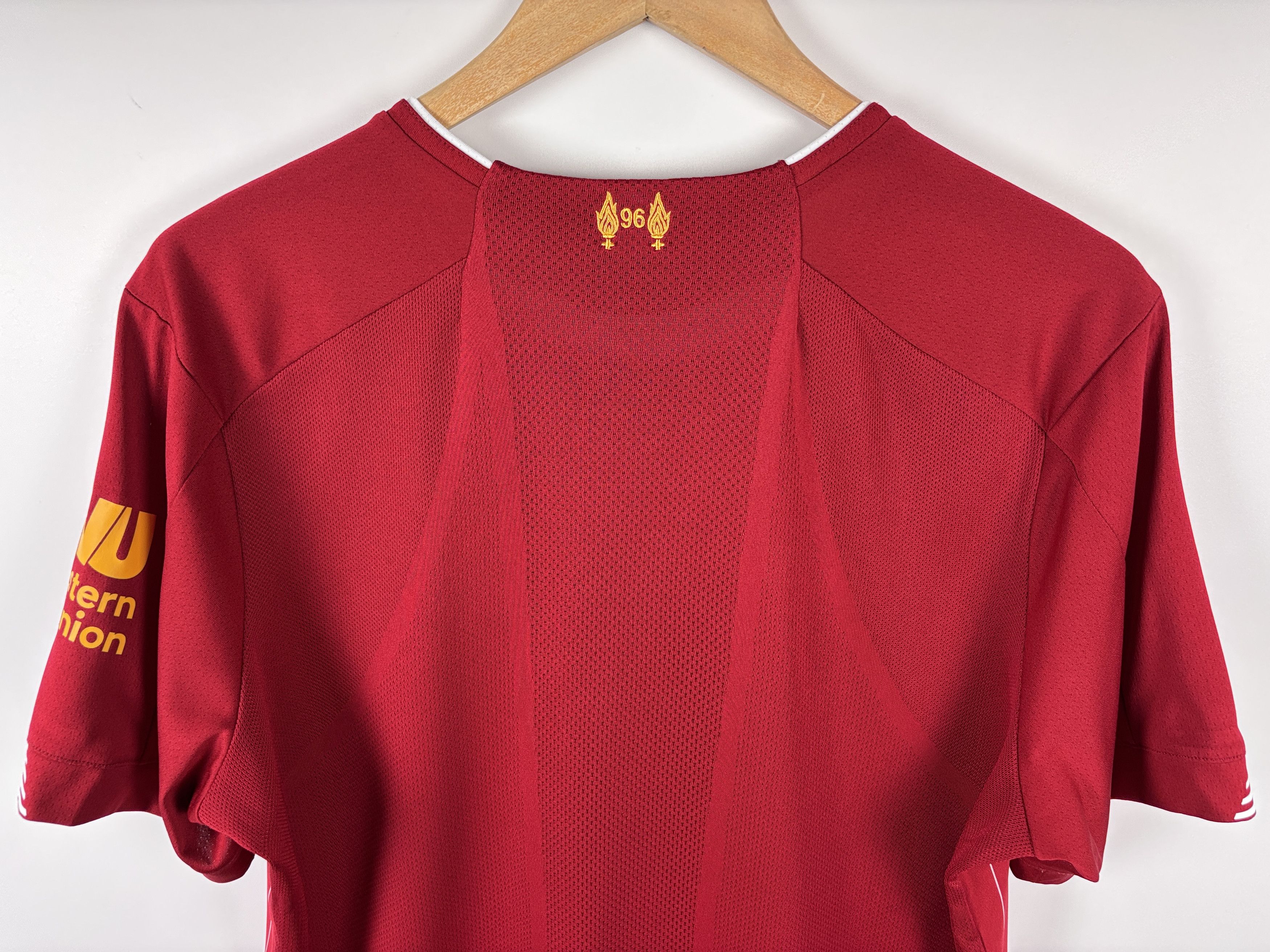 New Balance Liverpool 2019-20 Home Football Shirt Jersey New Balance L Size US L / EU 52-54 / 3 - 8 Thumbnail