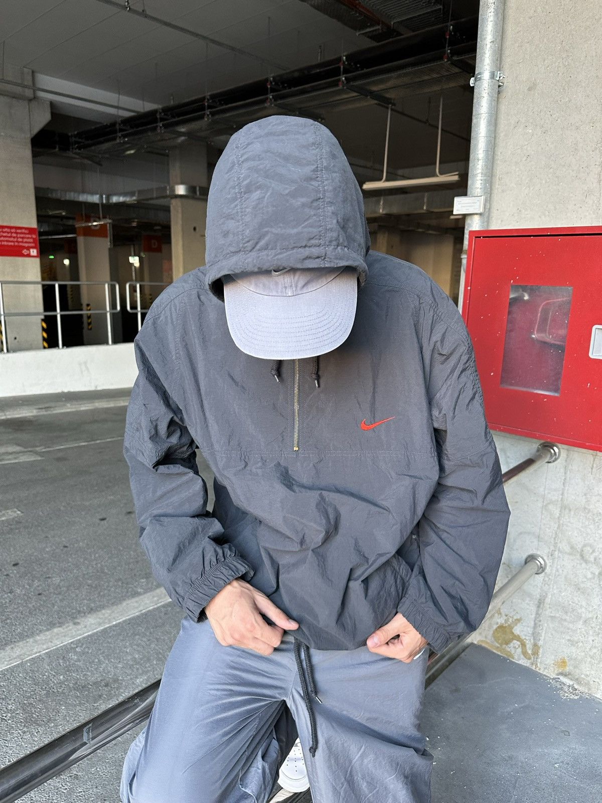 Nike × Vintage Vintage Nike light jacket 1/4 windbreaker grey x-training Size US XL / EU 56 / 4 - 1 Thumbnail