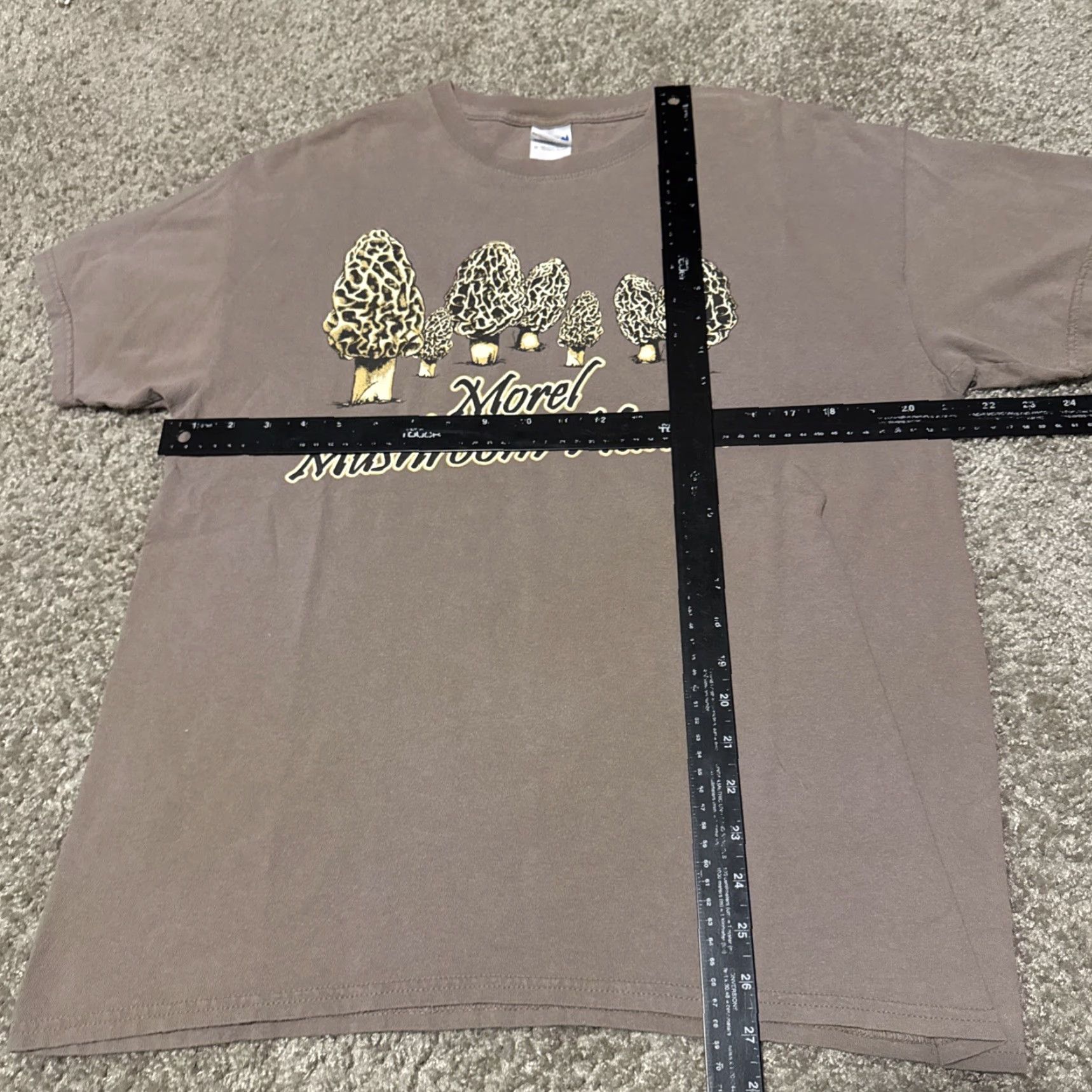 Gildan VINTAGE Morel Mushroom Hunter Shroom Nature Botany Y2K T-Shirt Purple Large Mens Regular T-Shirt Size US L / EU 52-54 / 3 - 5 Thumbnail