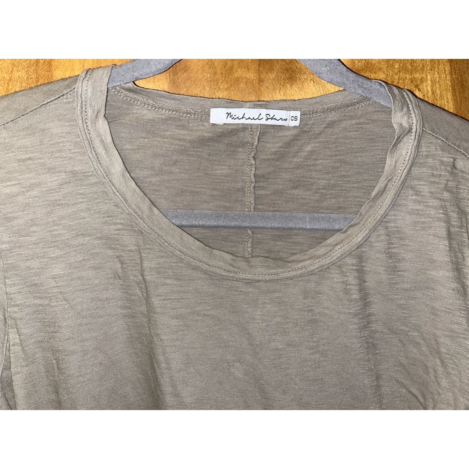 Michael Stars Michael Stars T-Shirt Crew Neck Short Sleeve Gray Women’s Small Distressed Hem Made in USA OS Size S / US 4 / IT 40 - 2 Thumbnail