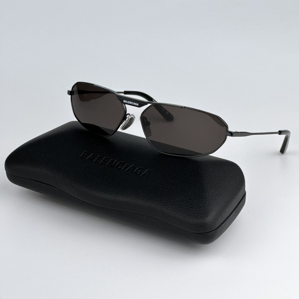 image of New Balenciaga Bb0245S 001 Unisex Sunglasses Bb 0245S in Black/Grey, Men's