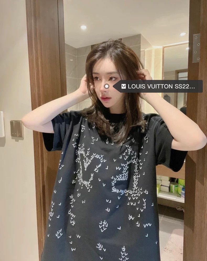 Louis Vuitton Louis Vuitton Black Embroidered T-Shirt Size US M / EU 48-50 / 2 - 1 Thumbnail