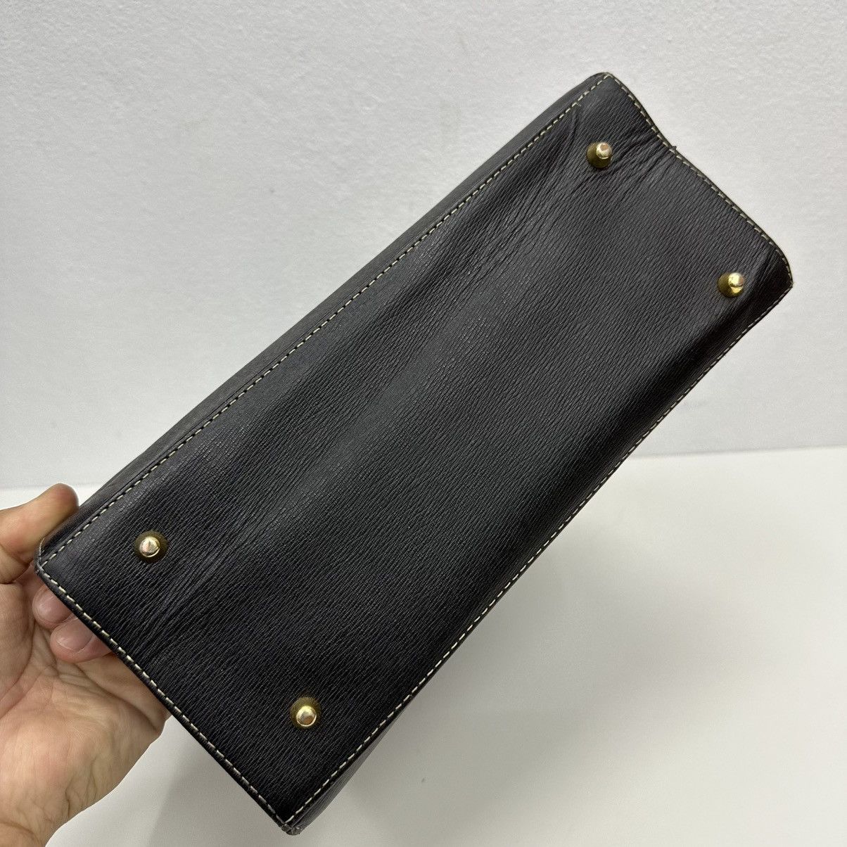 Burberry ‼️YES‼️ AUTHENTIC BURBERRY BLACK CALFSKIN LEATHER HANDBAG Size ONE SIZE - 8 Thumbnail