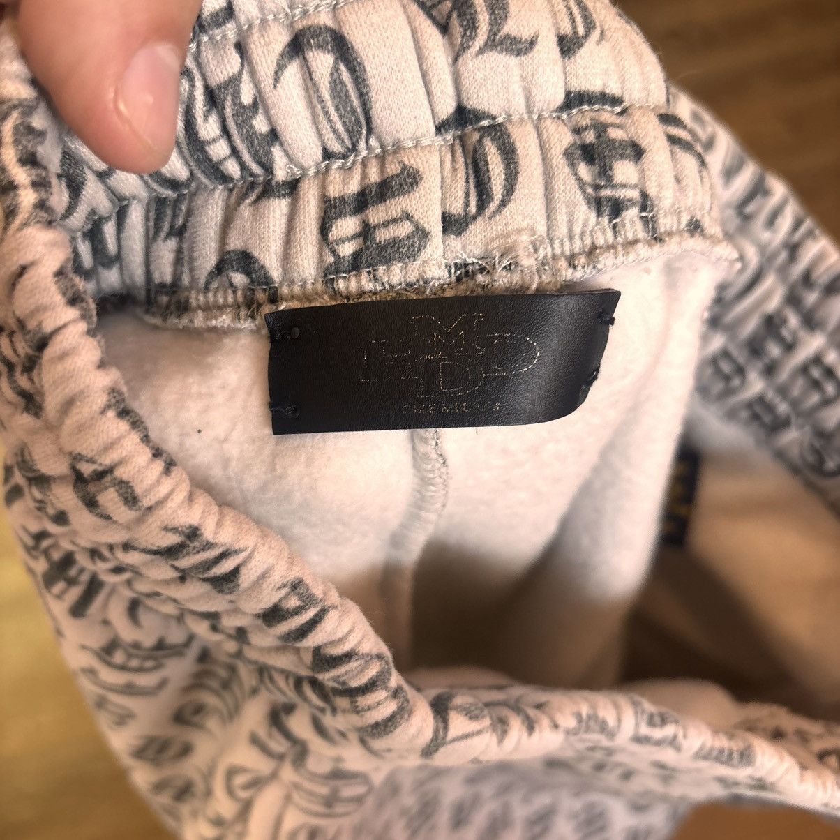 HMDD HMDD Old English Grey Sweatpants Size US 34 / EU 50 - 4 Thumbnail
