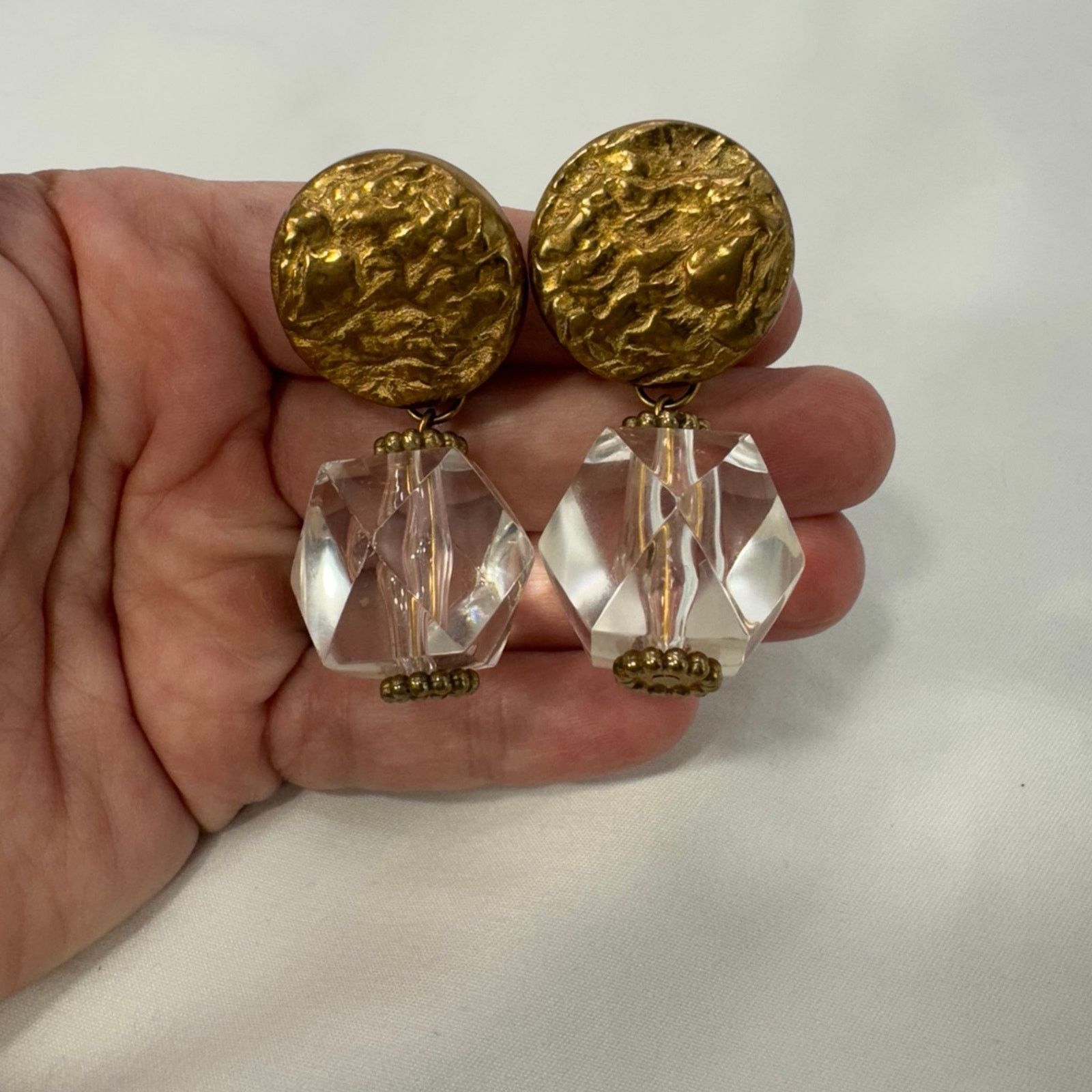 NBDN Nobrandedon VTG clunky lucite clip earrings Size ONE SIZE - 4 Thumbnail