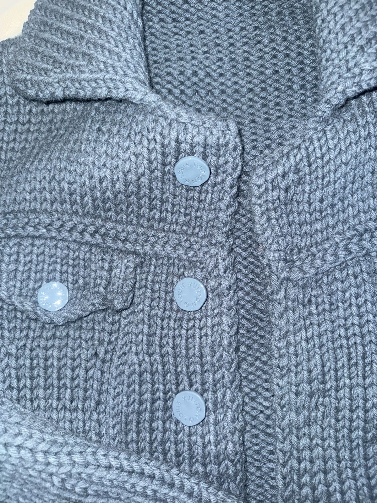 Louis Vuitton Louis Vuitton SS20 Chunky Buttoned Knit Jacket Size XS/S Size US XS / EU 42 / 0 - 5 Thumbnail