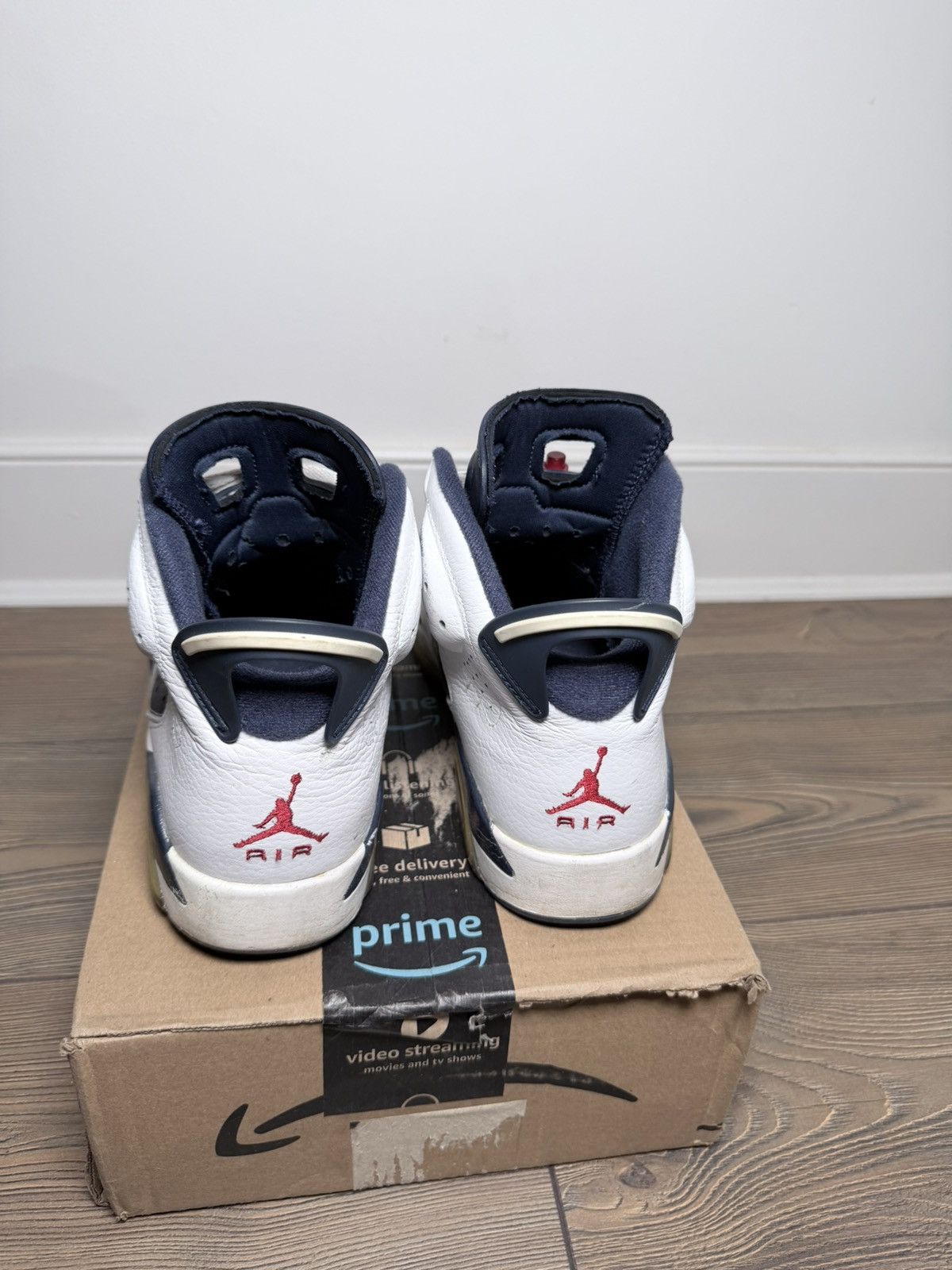 Jordan Brand Air Jordan 6 Retro “Olympic” 2012 Size 10.5 Size US 10.5 / EU 43-44 - 4 Thumbnail