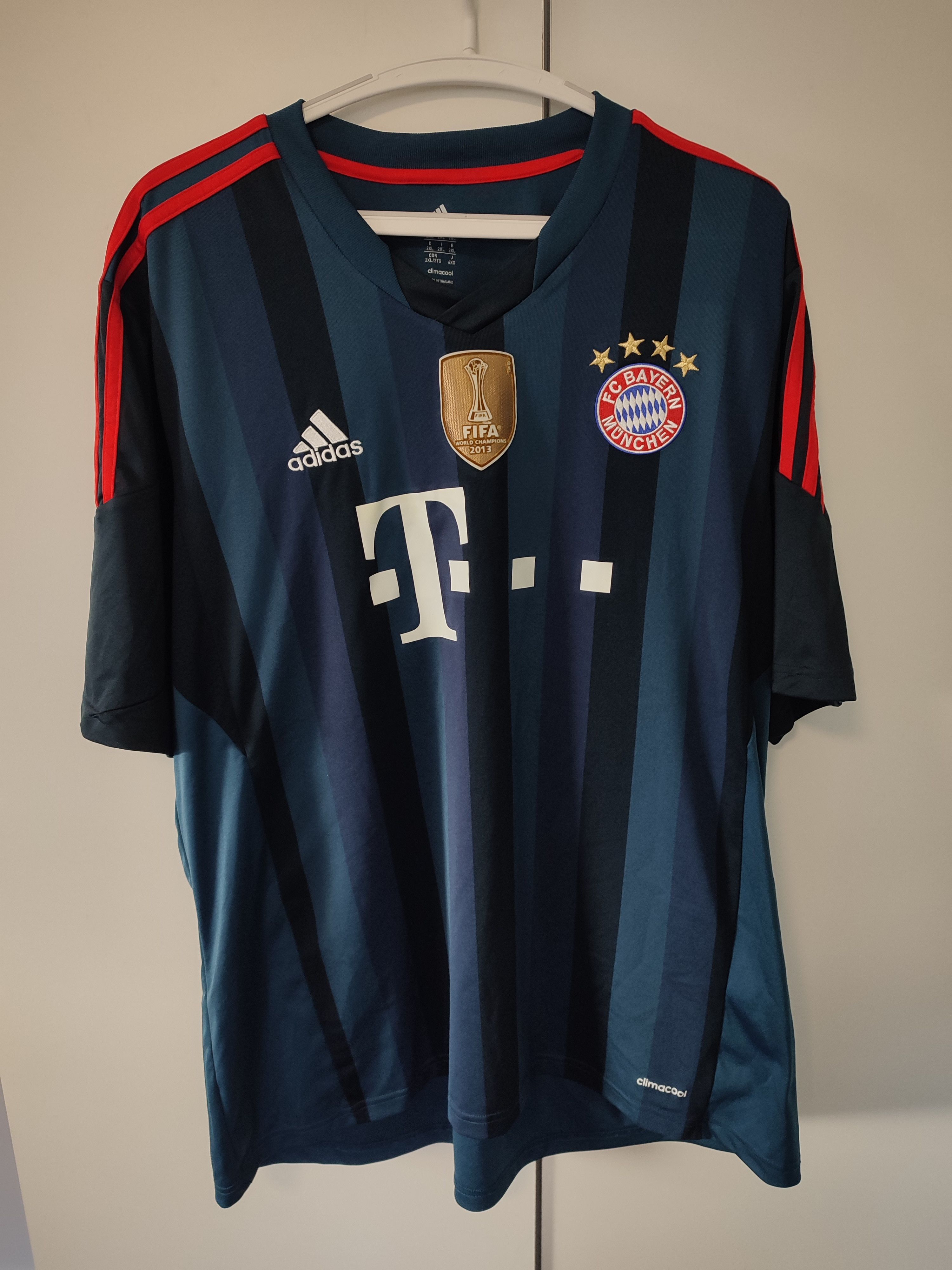 Adidas BAYERN MUNICH 2013-14 Third FOOTBALL Kit SHIRT Size US XXL / EU 58 / 5 - 5 Thumbnail