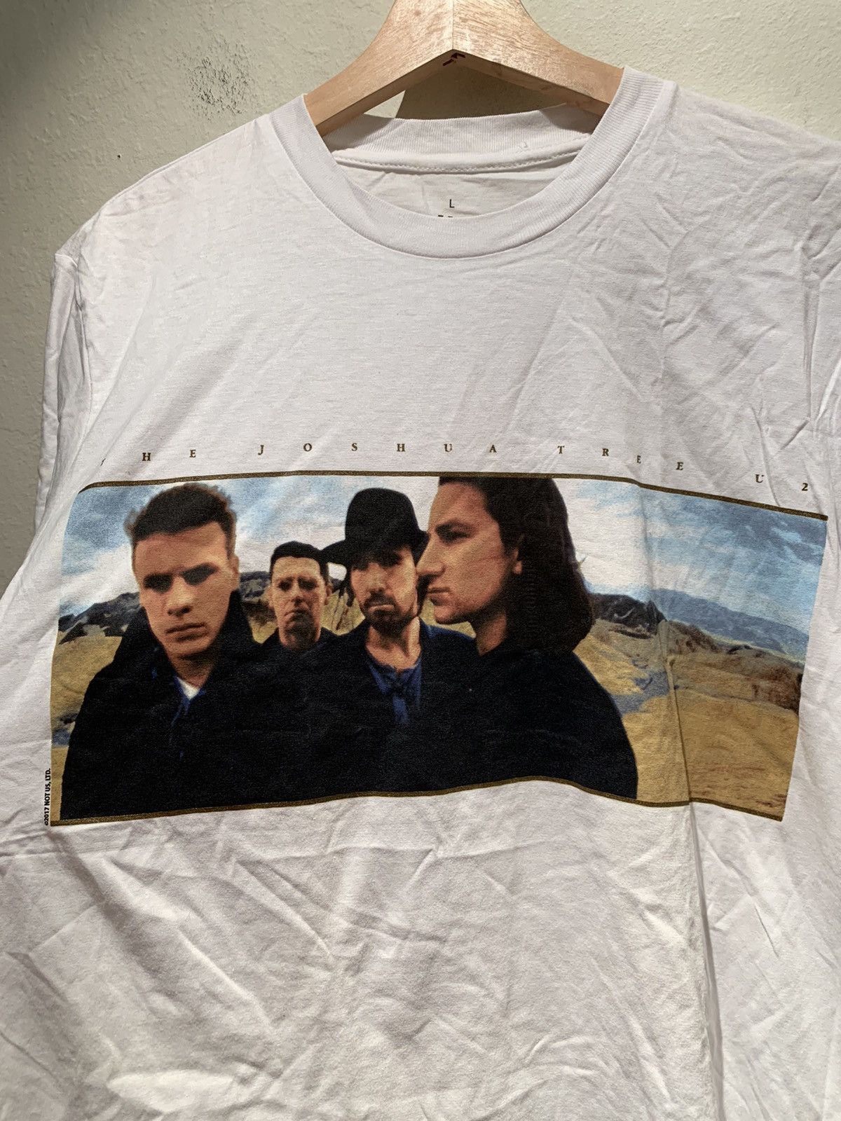 Band Tees *RARE* U2 Joshua Tree Tour Band T-Shirt Size US L / EU 52-54 / 3 - 3 Thumbnail
