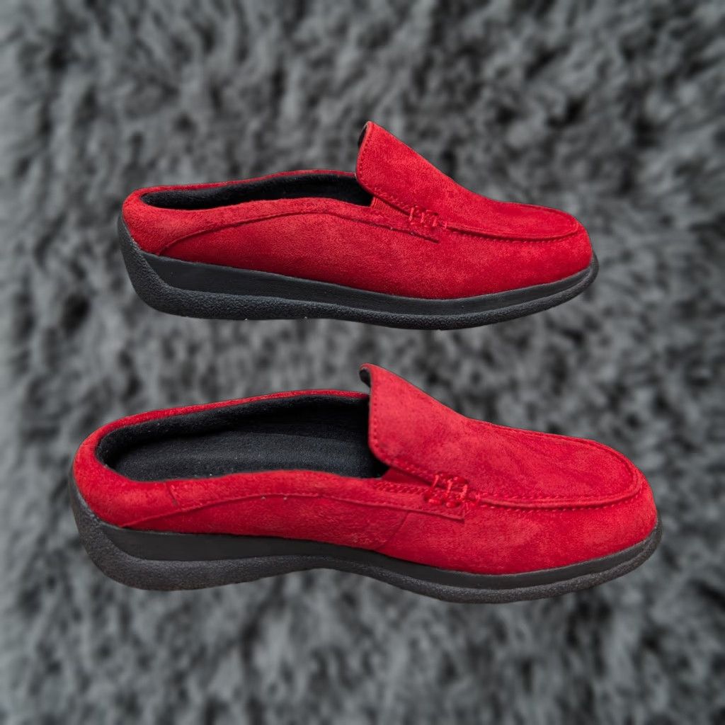 Hush Puppies VINTAGE Hush Puppies Red Suede Loafers Flat Slip On Women 7 Red Retro Loafer Comfort Quiet Luxury Grandmacore Womens Size US 7 / IT 37 - 1 Thumbnail
