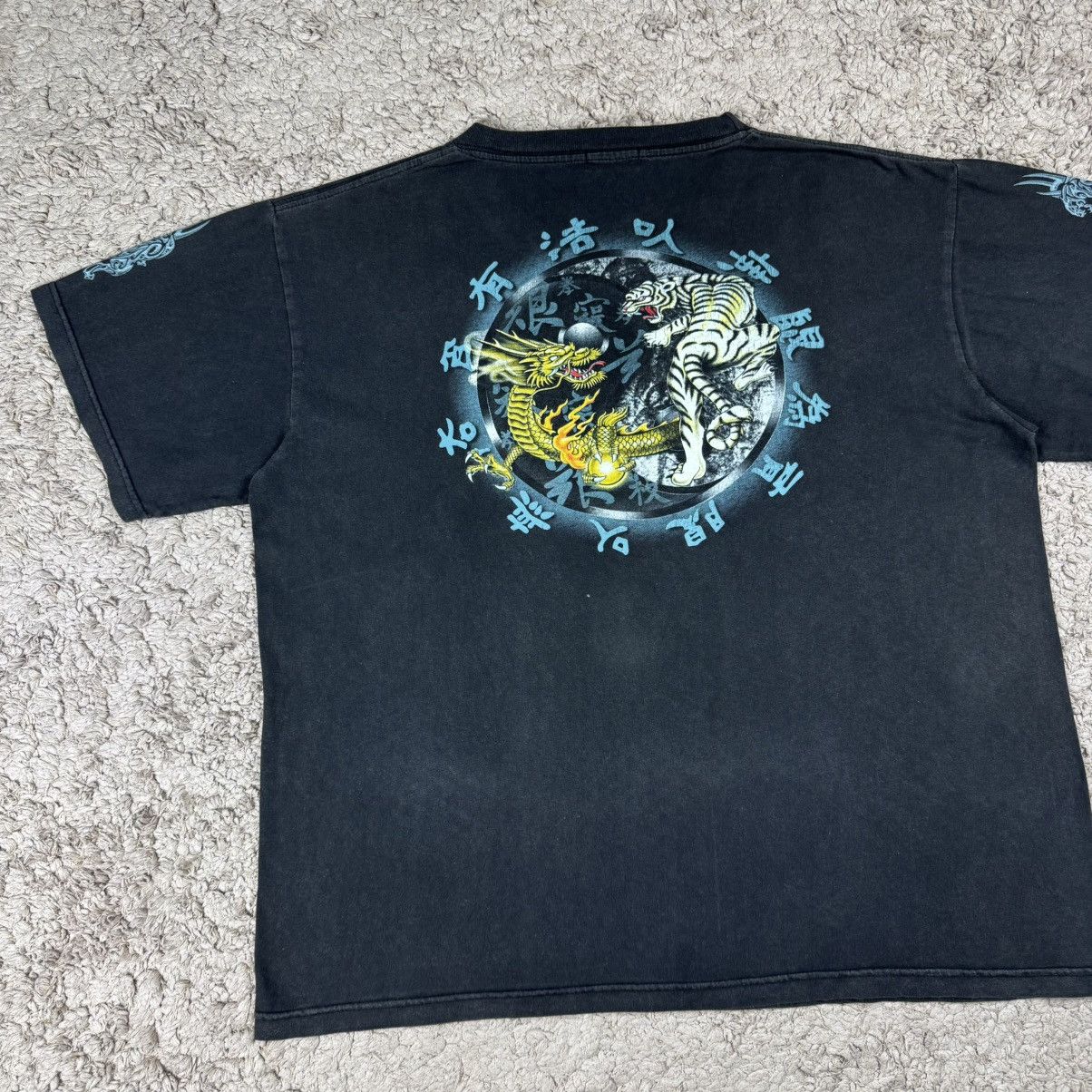 Vintage Vintage Graphic Dragon and White Tiger YIN AND YANG T-shirt Size US L / EU 52-54 / 3 - 3 Thumbnail