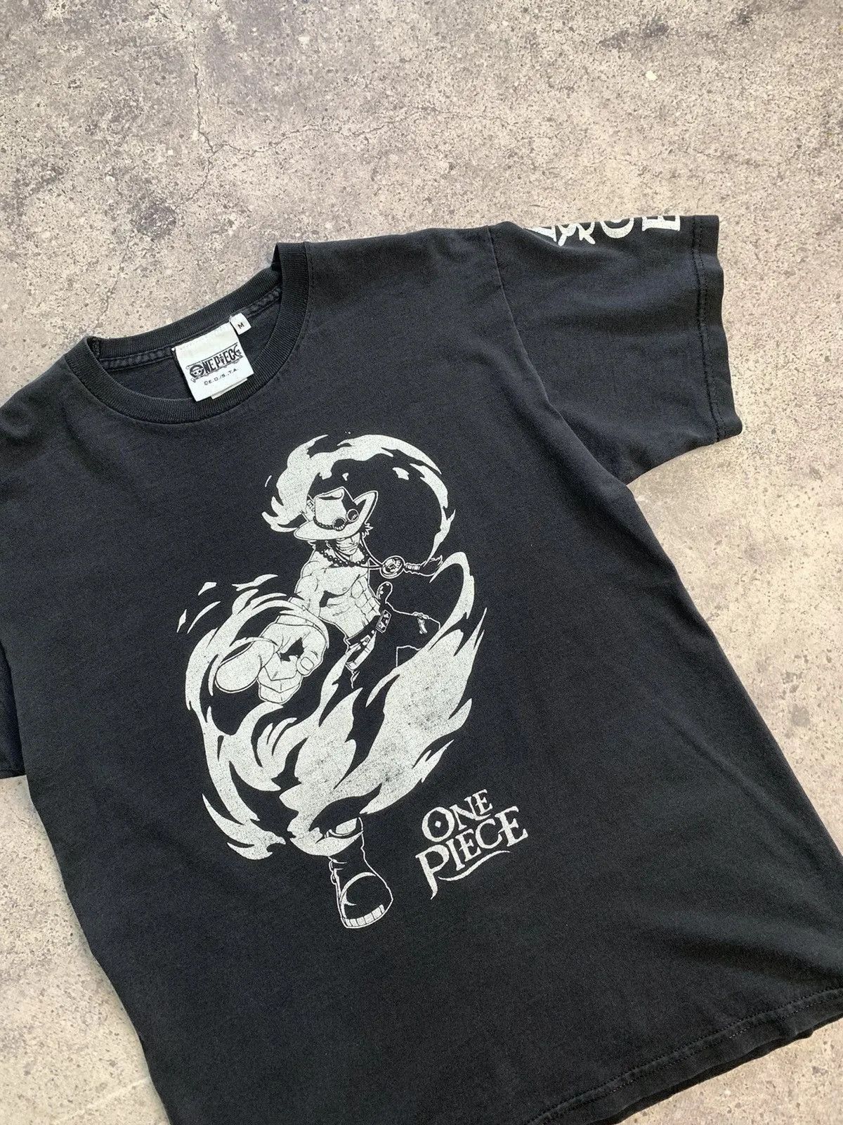 One Piece Vintage One Pice 90s Tee Bootleg Anime T-shirt Size US M / EU 48-50 / 2 - 6 Thumbnail