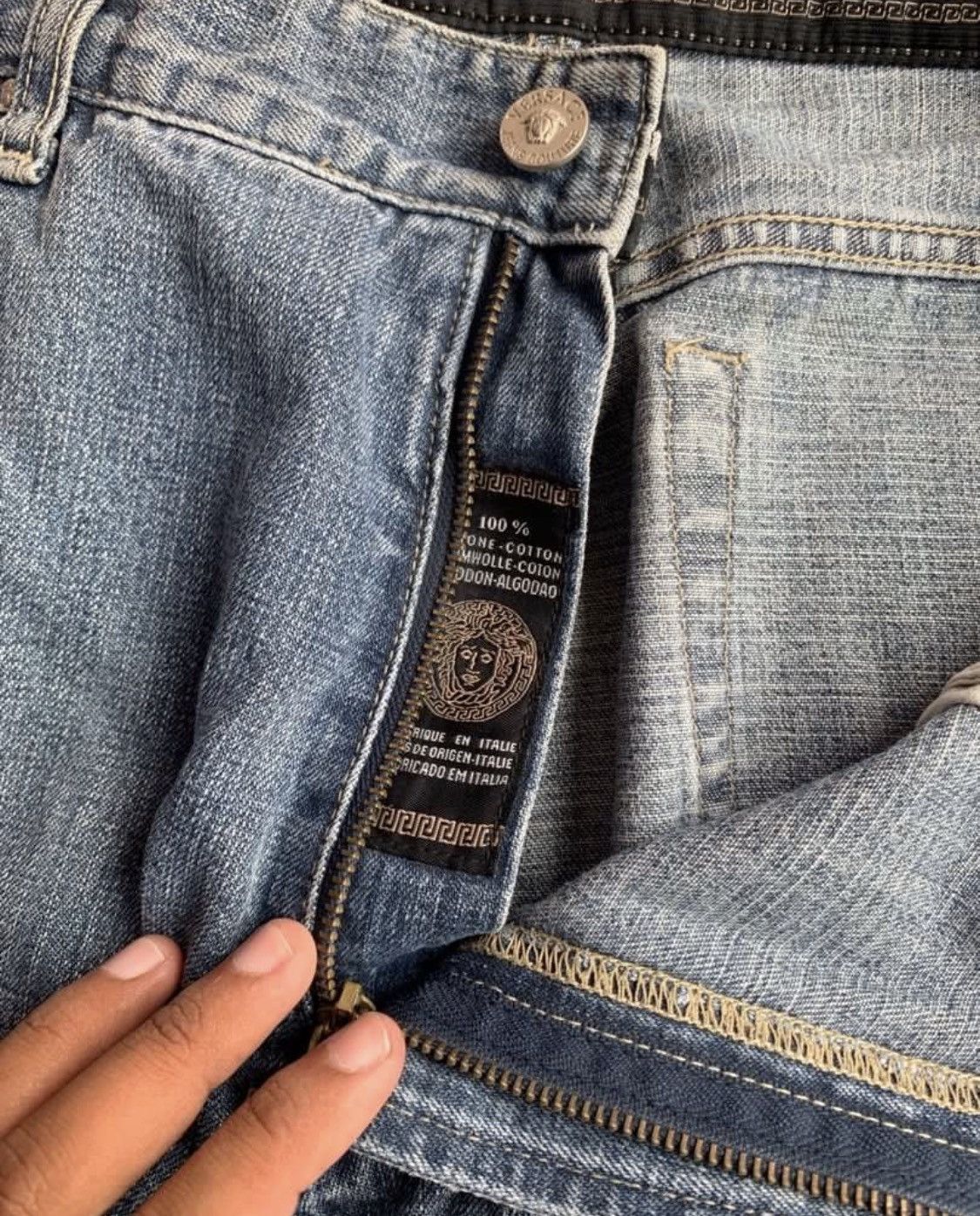 Le Grande Bleu (L.G.B.) × Versace × Versace Jeans Couture Vintage Versace faded Jeans Size US 36 / EU 52 - 5 Thumbnail