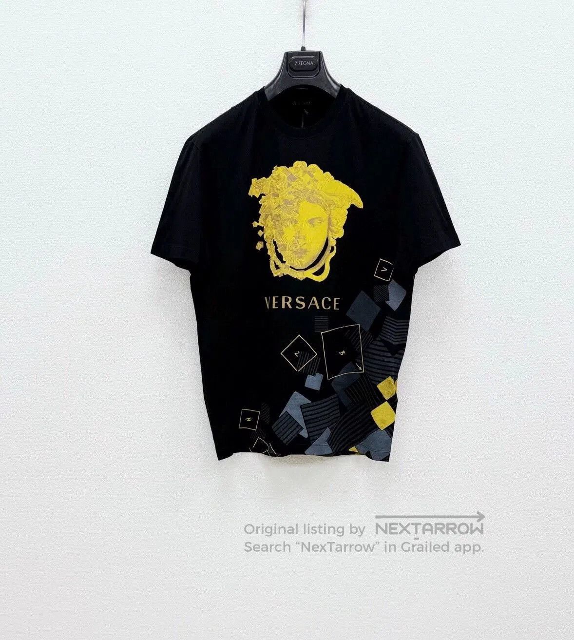 Versace VERSACE Men's Short Sleeve T-Shirt. Size US S / EU 44-46 / 1 - 1 Thumbnail