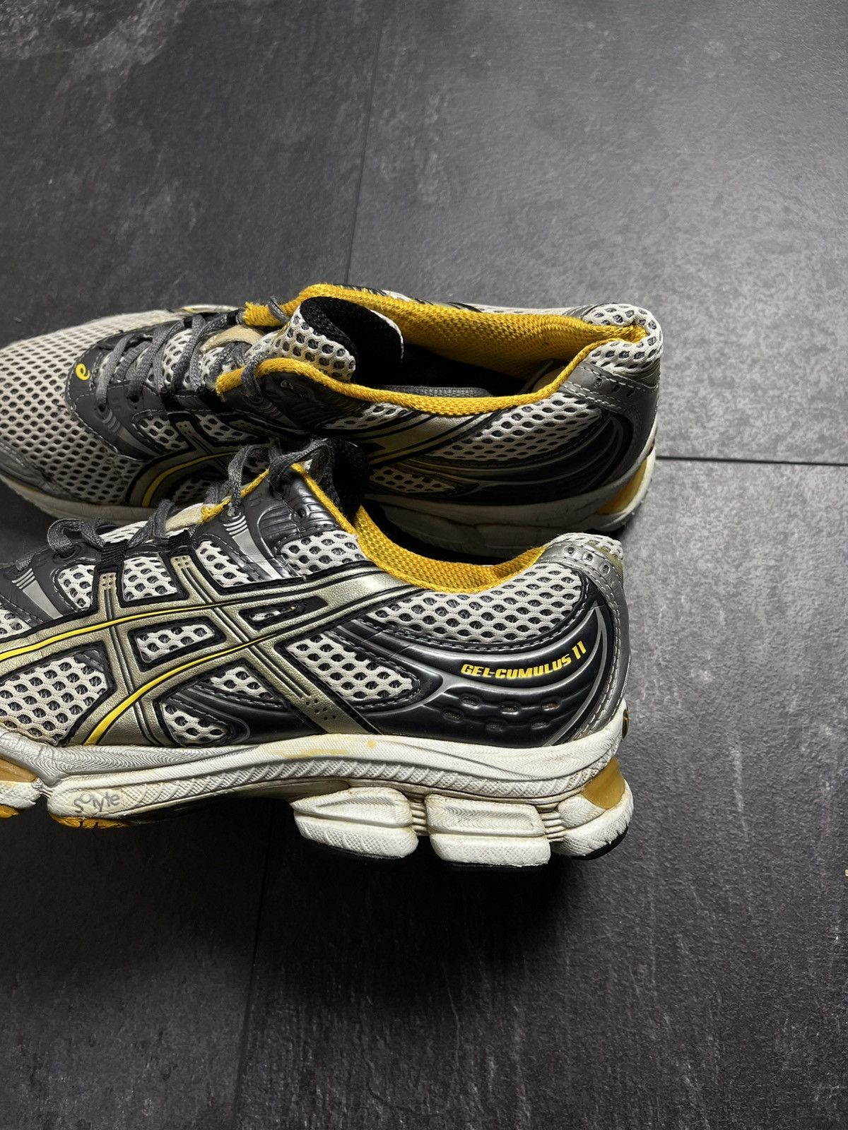 Streetwear Asics Gel-Cumulus 11 Training Shoe Size US 9 / EU 42 - 10 Thumbnail