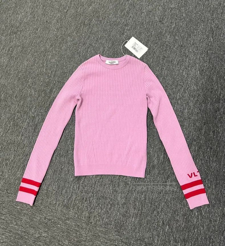 Valentino Valentino Knitwear Size S / US 4 / IT 40 - 1 Thumbnail