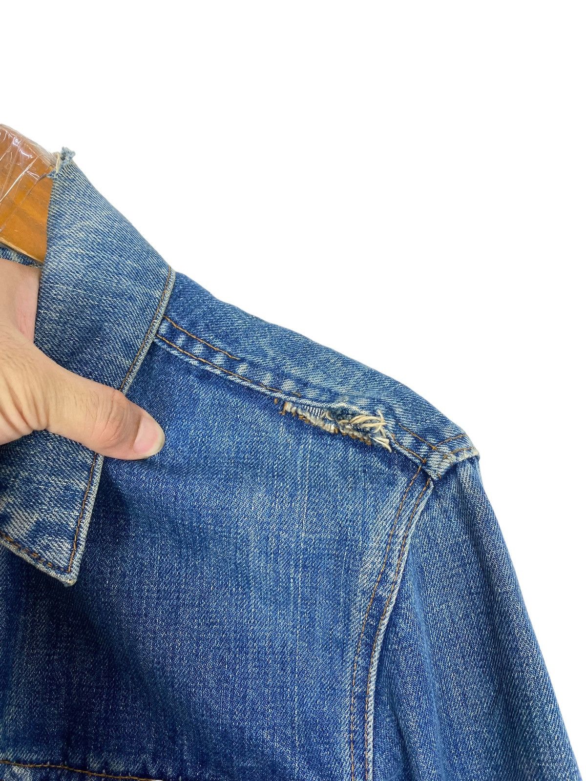 Levi's Vtg DISTRESSED Levi’s Denim Trucker Type 3 Usa Button 529 Size US S / EU 44-46 / 1 - 13 Thumbnail
