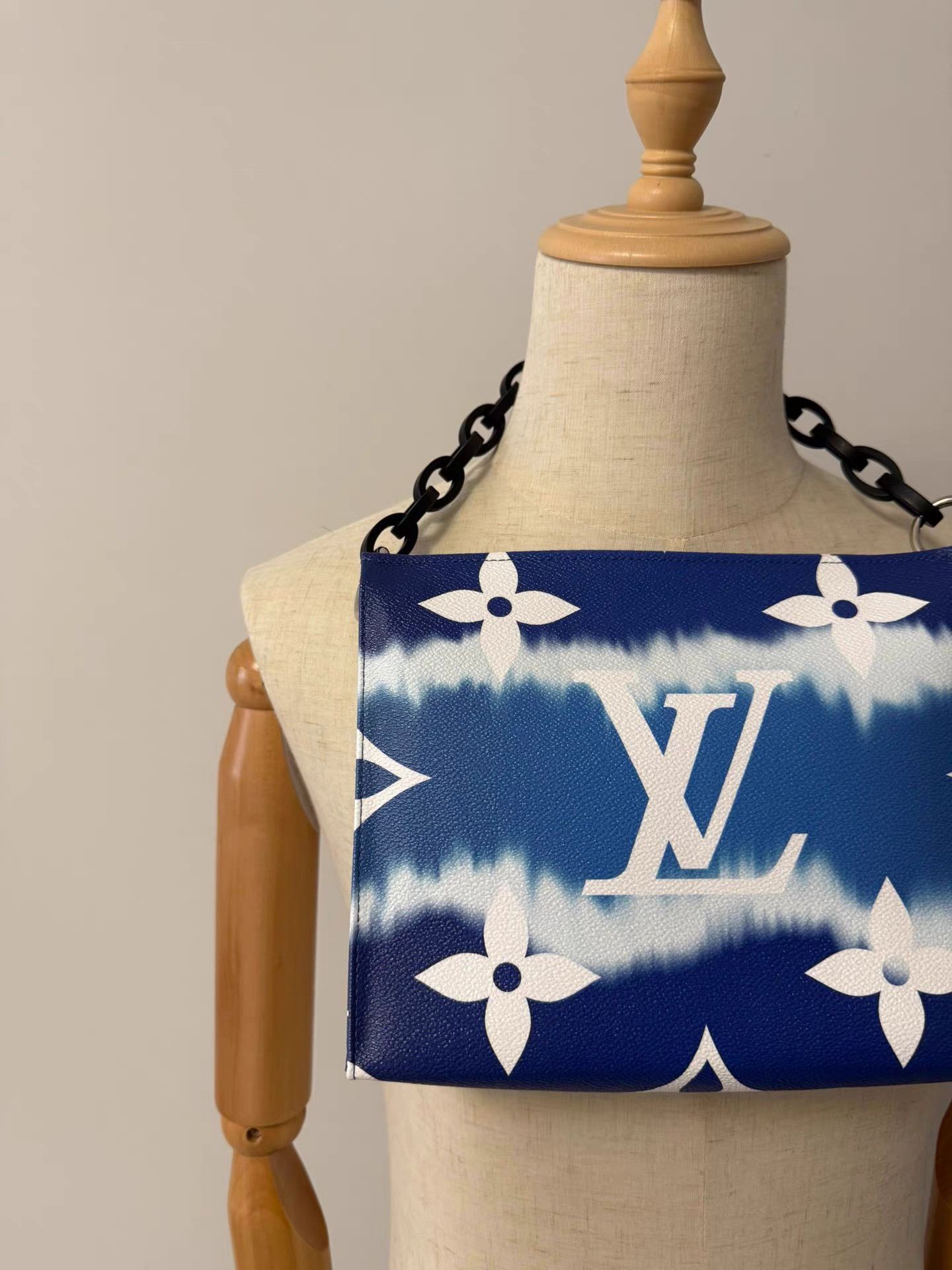 Louis Vuitton LV Limited Edition Tie-Dye Bag (Modified) K9 Size ONE SIZE - 3 Thumbnail