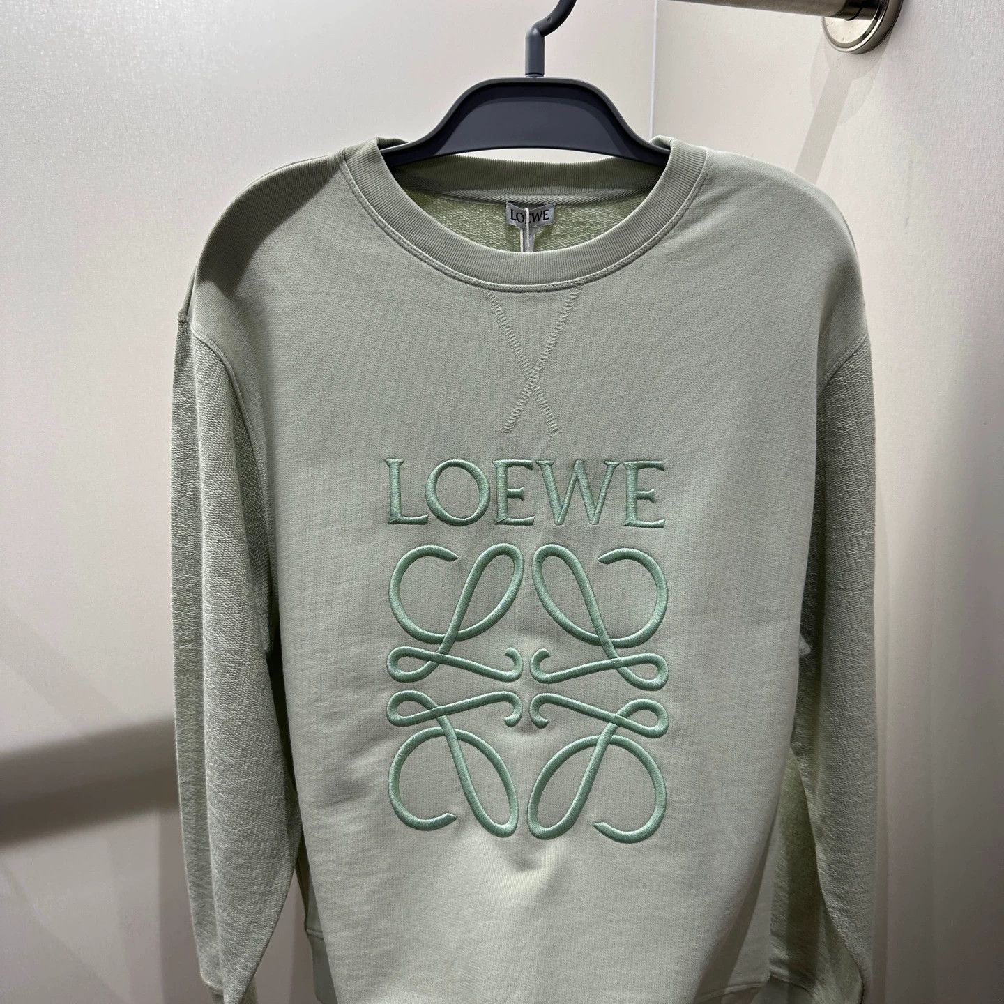 Loewe Loewe apr377 Logo Embroidered Sweatshirt M Size M / US 6-8 / IT 42-44 - 6 Thumbnail