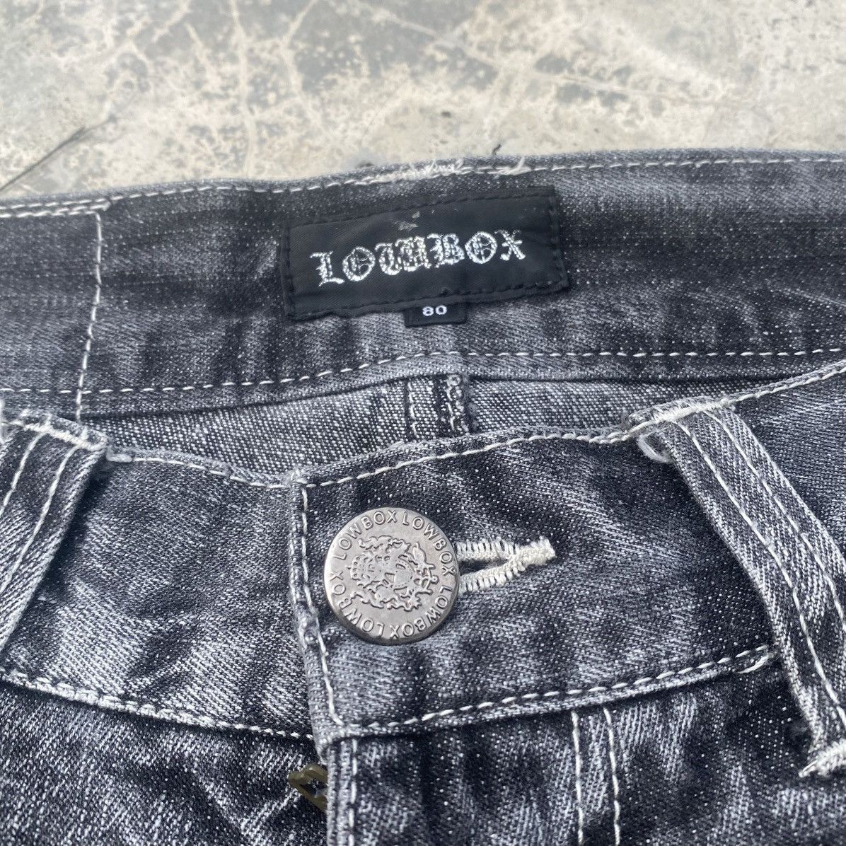 LOWBOX LOWBOX Distressed Wolf Crop Jeans Size US 30 / EU 46 - 17 Thumbnail