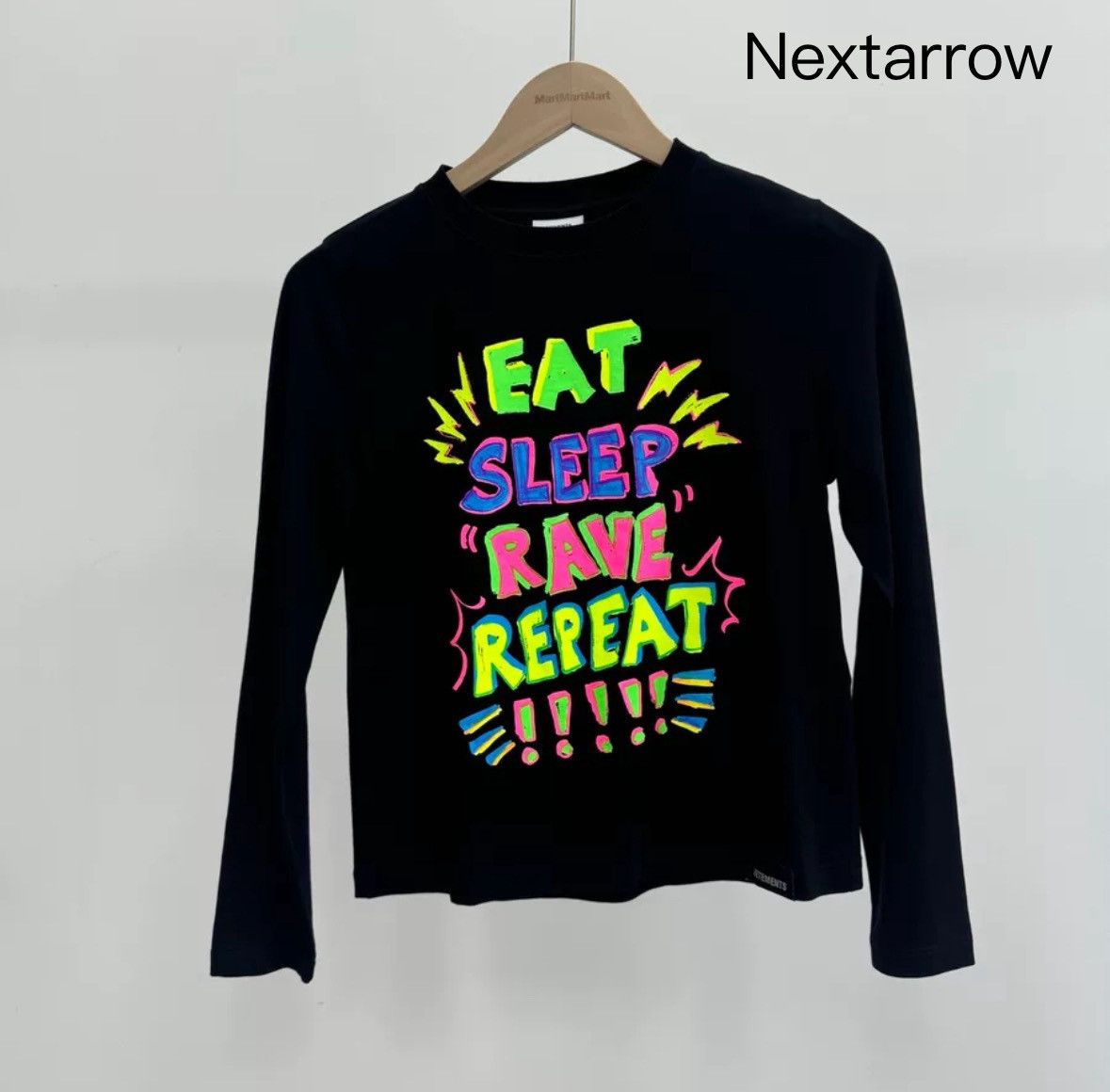 Vetements 20ss poster slogan: tight long sleeved shirt