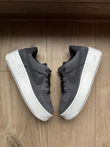 Nike Nike Air Force 1 Sage Low Night Women's Gray Suede Shoes Size US 8 / EU 41 - 2 Thumbnail