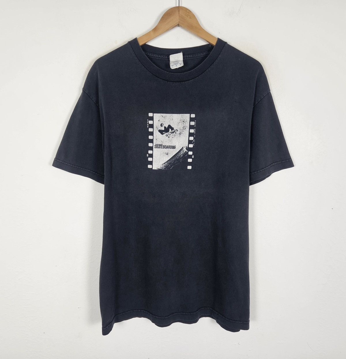 Vintage Vintage 90s Mark GONZALES Transworld Skateboarding Skate tee Size US L / EU 52-54 / 3 - 2 Thumbnail