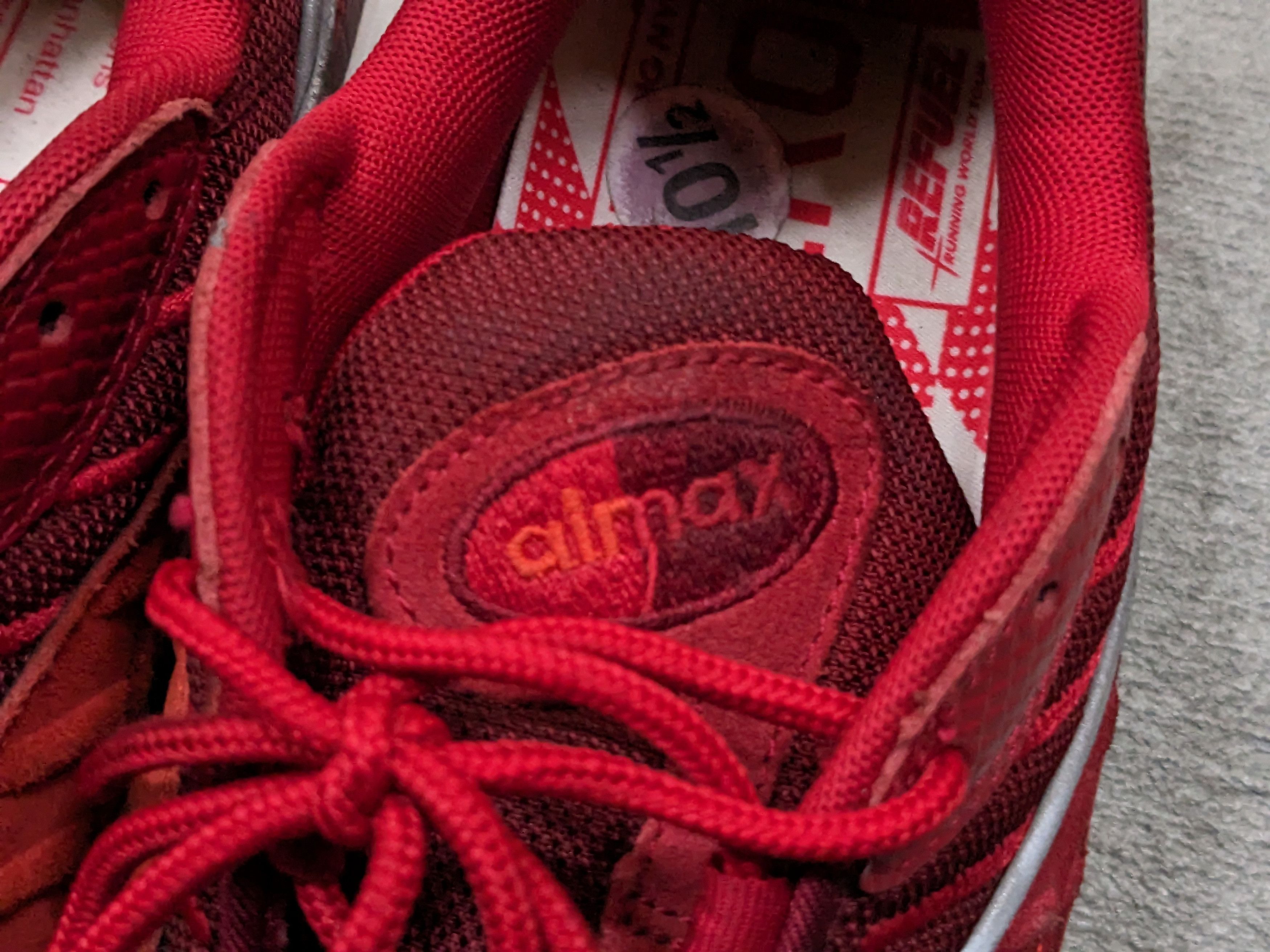 Nike Nike Air Max 98 SE Triple Red Size 11 White AO9380-600 Size US 11 / EU 44 - 8 Thumbnail