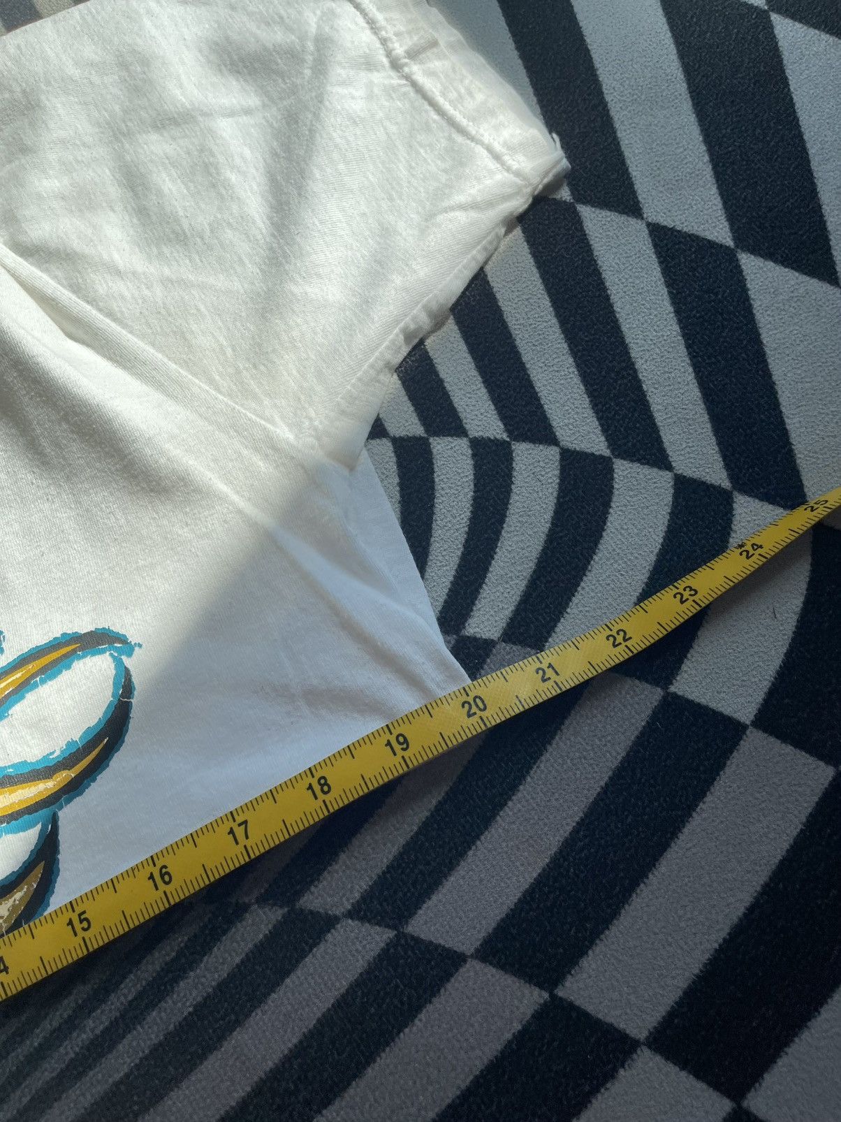Vintage Vintage Big Wave Beach North Shore Hawaii Surf Tee Size US M / EU 48-50 / 2 - 8 Thumbnail