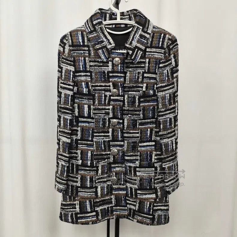 Chanel Chanel Soft 18A Plaid Coat Size XXS / US 00 / IT 34 - 1 Thumbnail