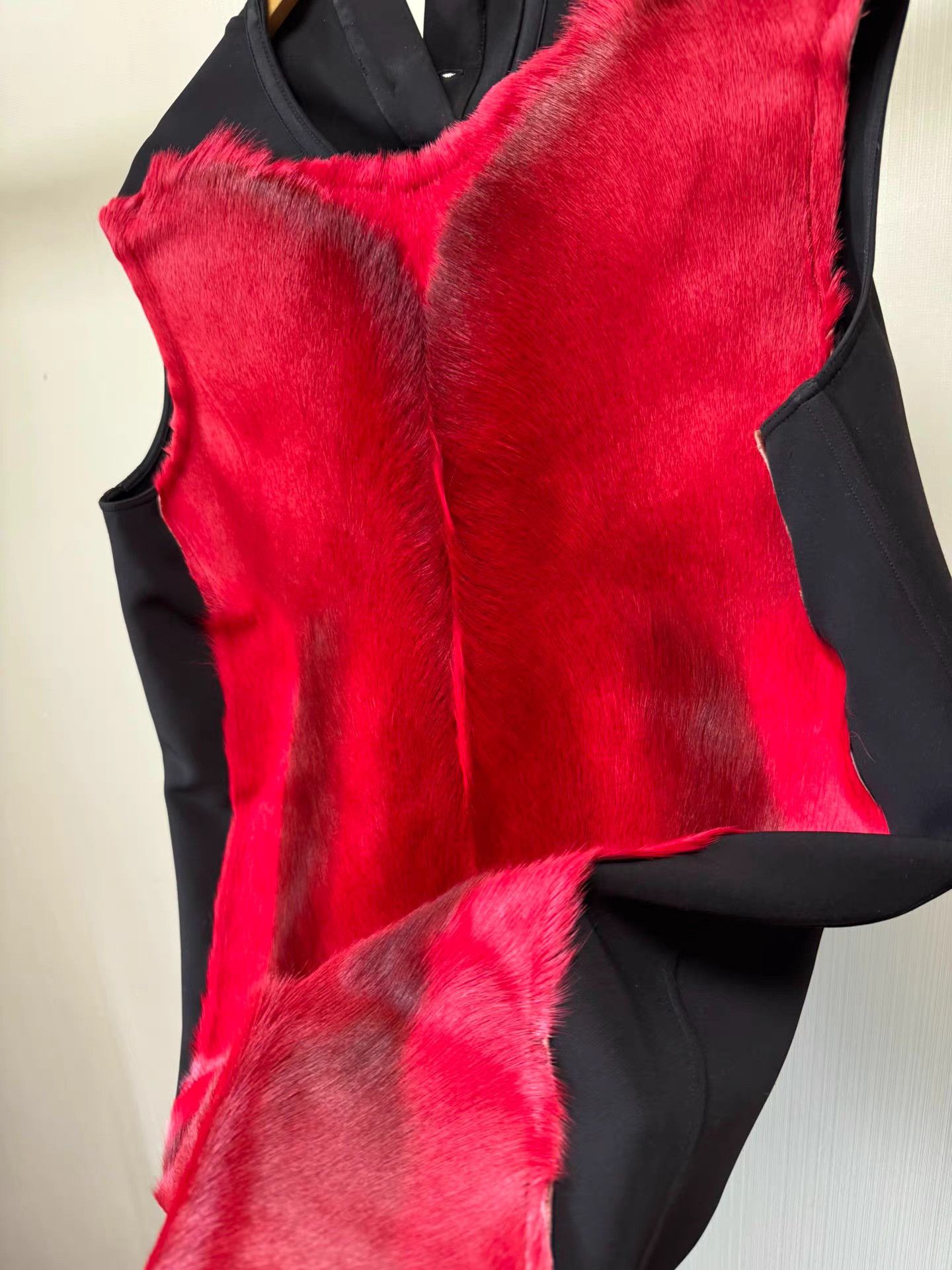 Rick Owens Rick Owens Red Horse Hair Paneled Tank Top Q8 Size US S / EU 44-46 / 1 - 3 Thumbnail