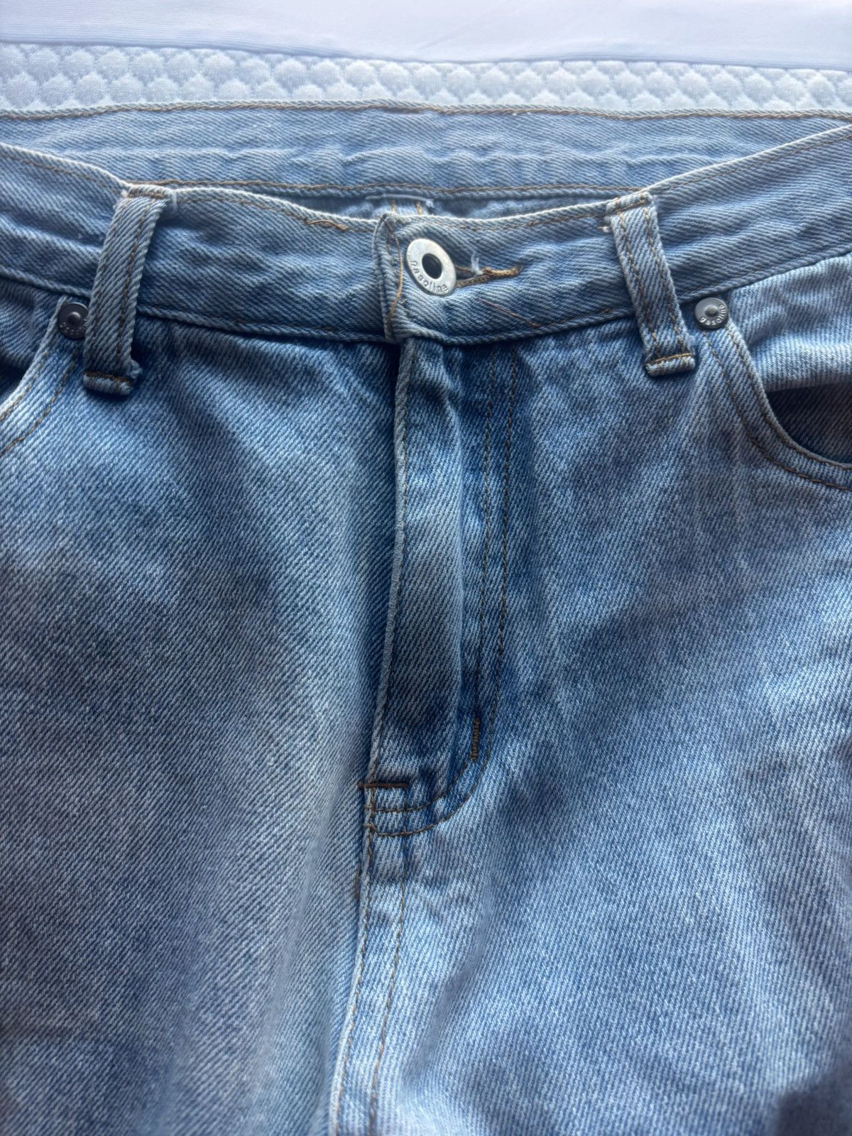 Levi's × Vintage Vintage lightwash blue denim jeans with distressed hem Size US 30 / EU 46 - 3 Thumbnail