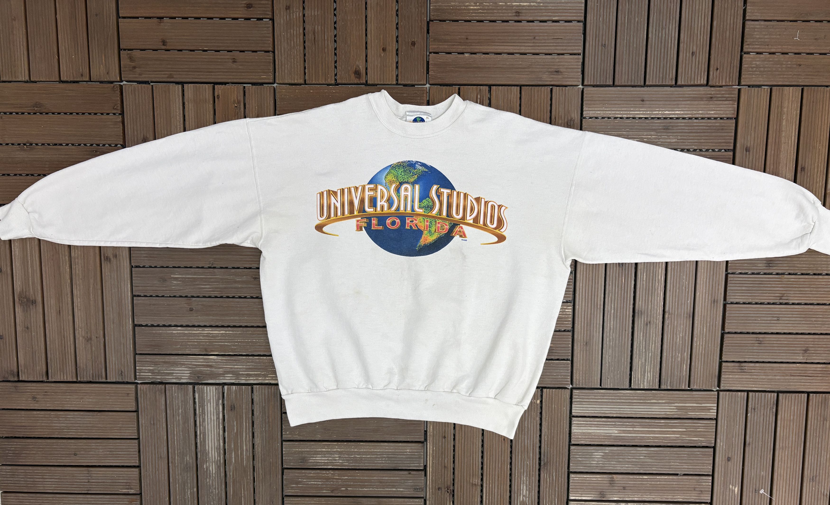 Vintage Universal Studios Florida Vintage White Crewneck Sweater Size US L / EU 52-54 / 3 - 5 Thumbnail