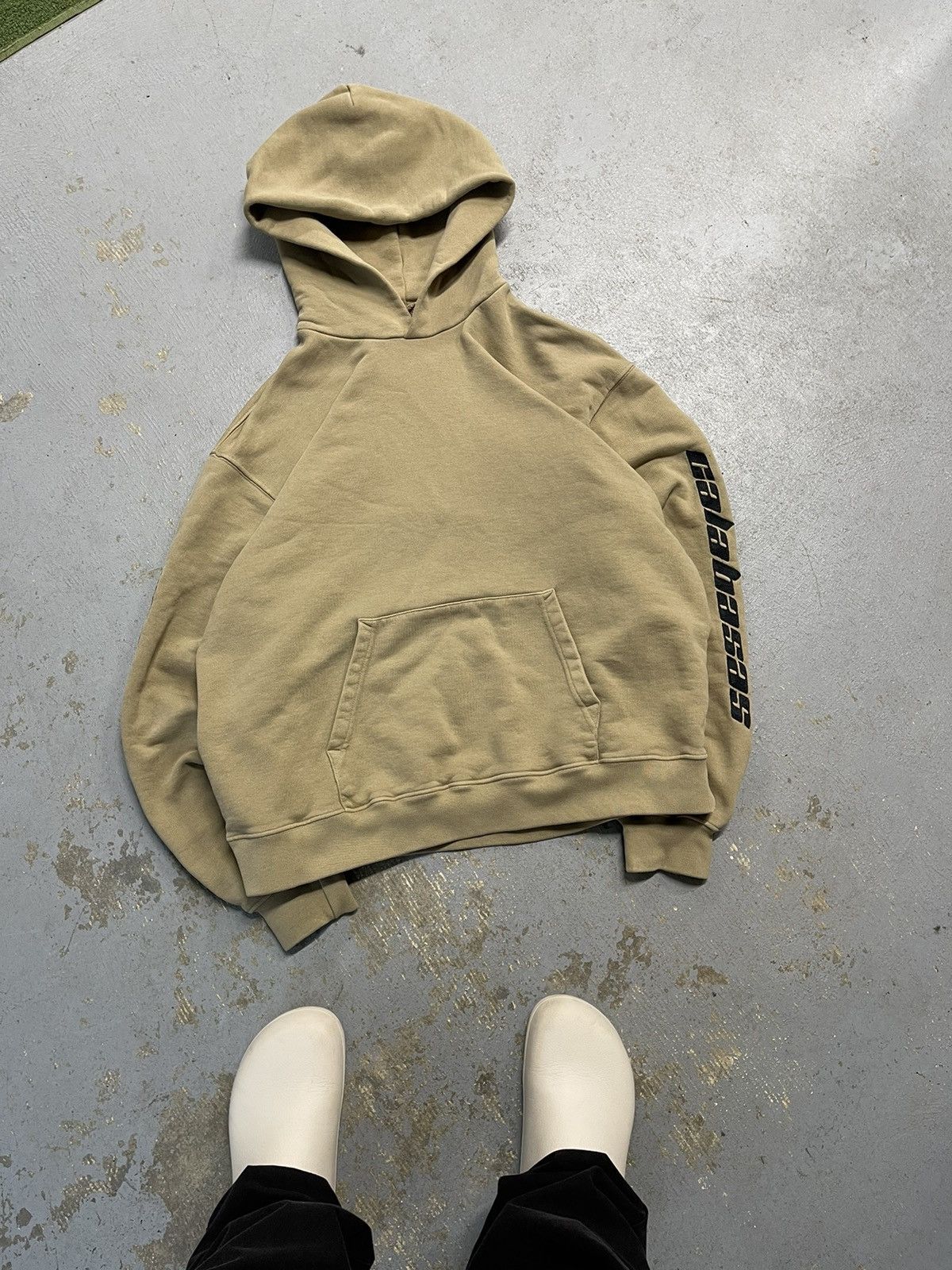 Calabasas discount yeezy hoodie