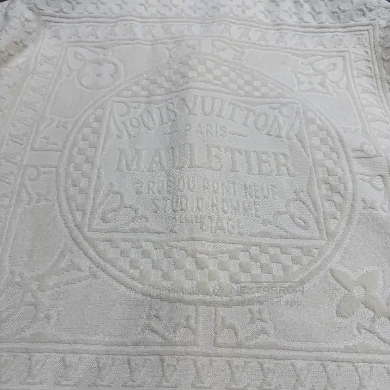 Louis Vuitton Louis Vuitton size 4l Full-print presbyopic towel short sle Size US M / EU 48-50 / 2 - 6 Thumbnail