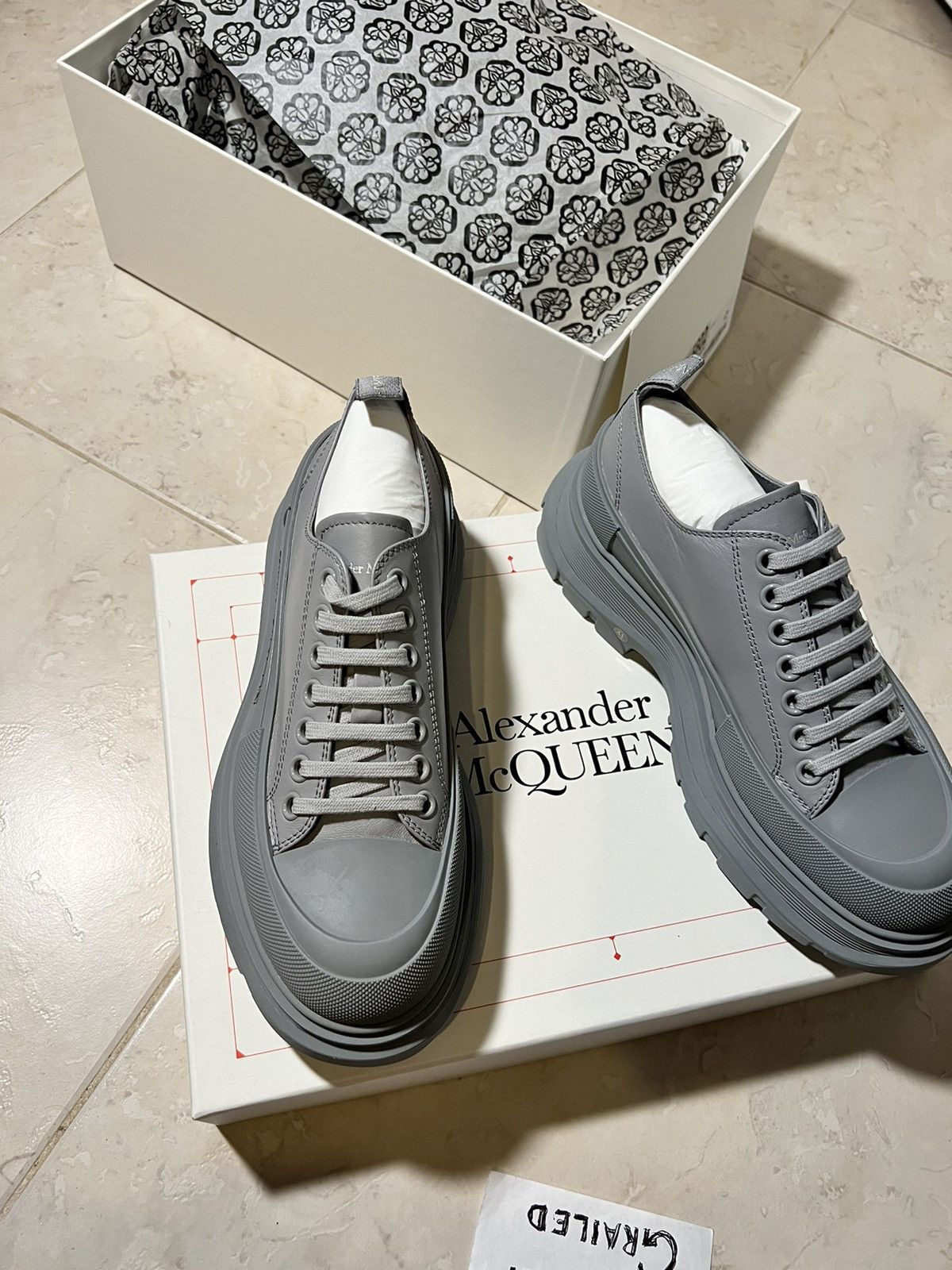 McQueen Tread Slick Low Top Sneakers